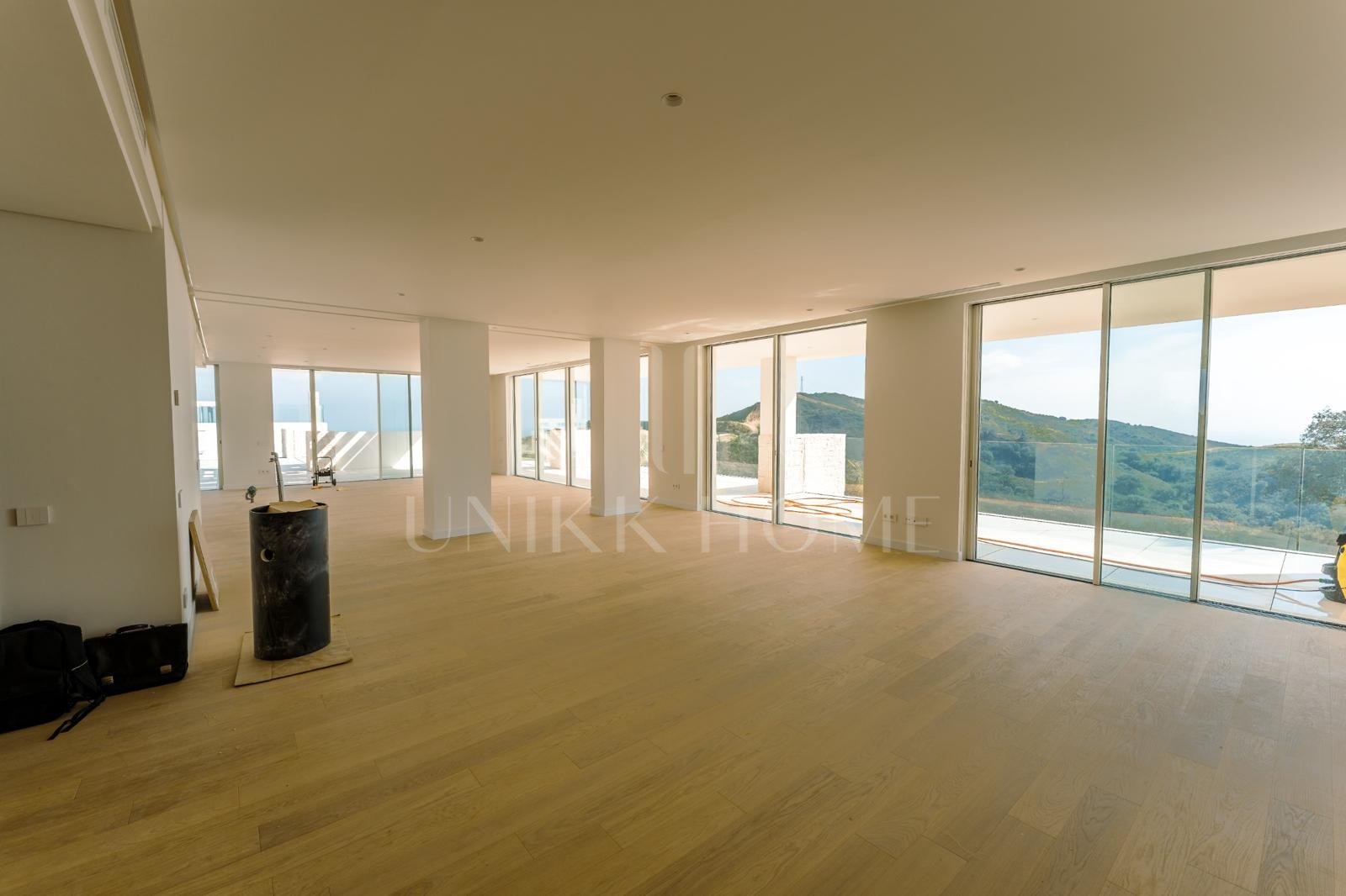 Penthouse Between the Sea and the Sky