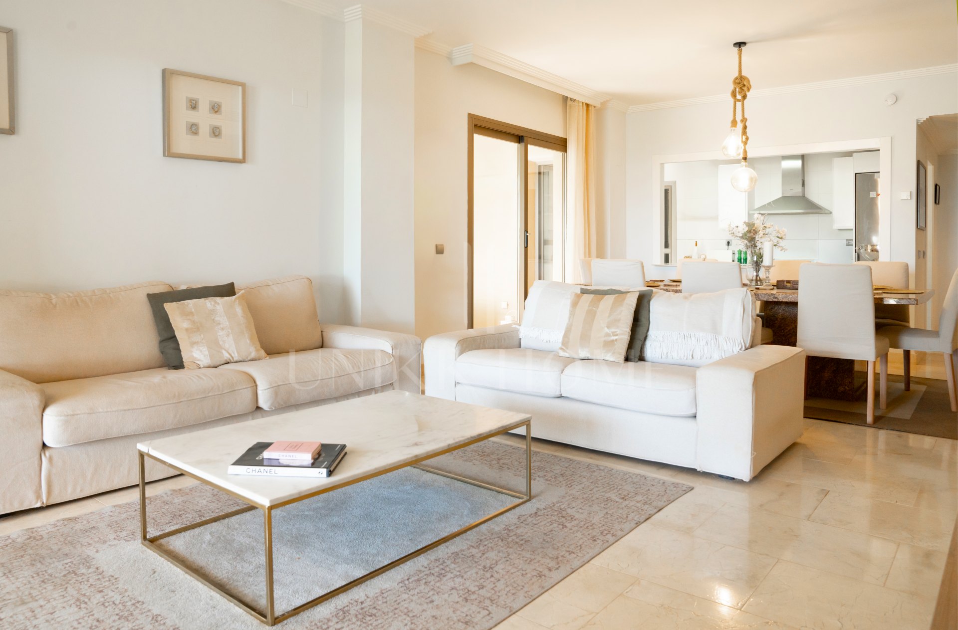 Precioso apartamento en esquina en la planta baja de la Hacienda de Señorío de Cifuentes
