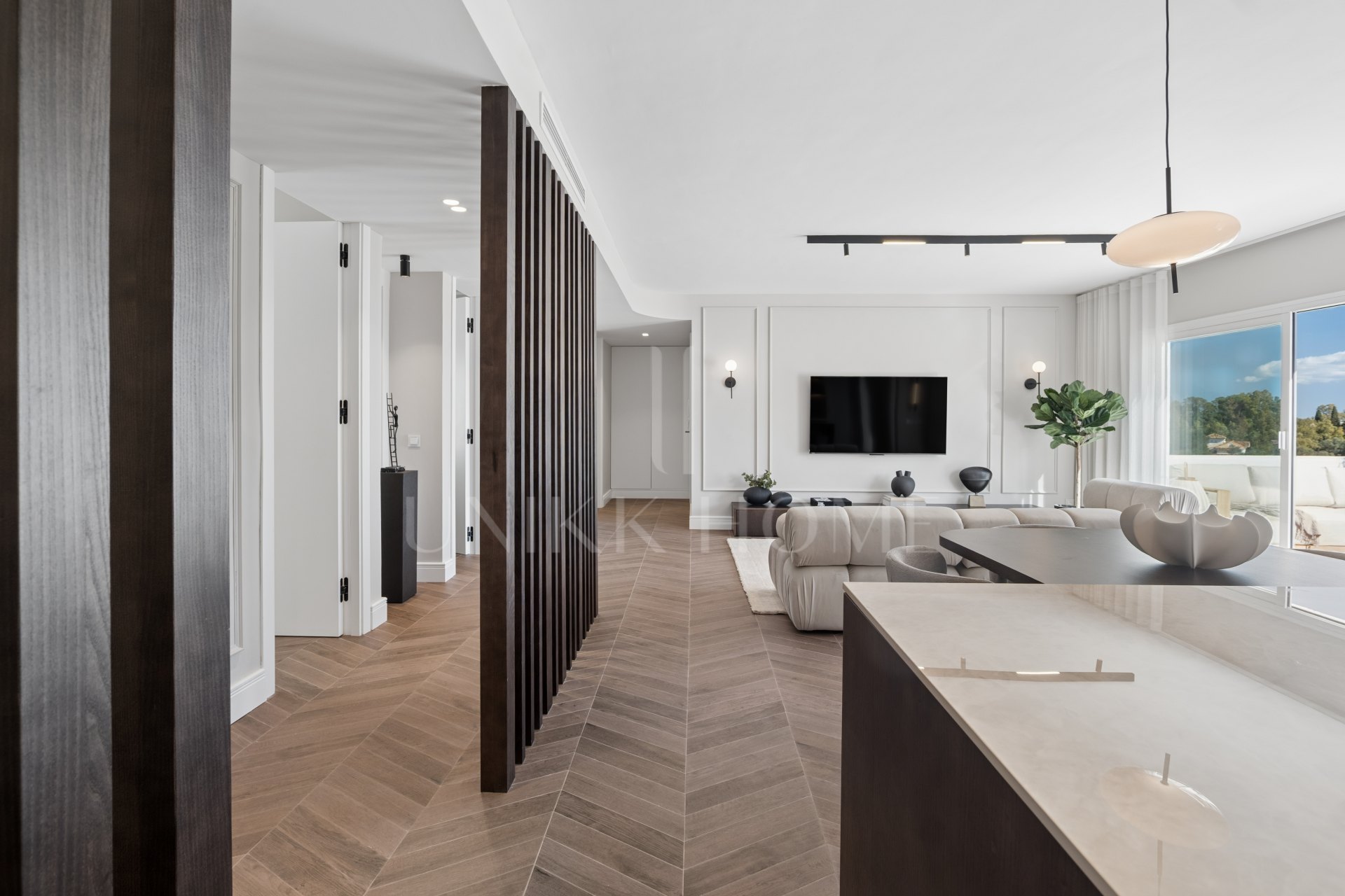 Vista Azul 4 - A Stylish Renovated 3-Bedroom South-Facing Penthouse with Stunning Sea & Mountain Views