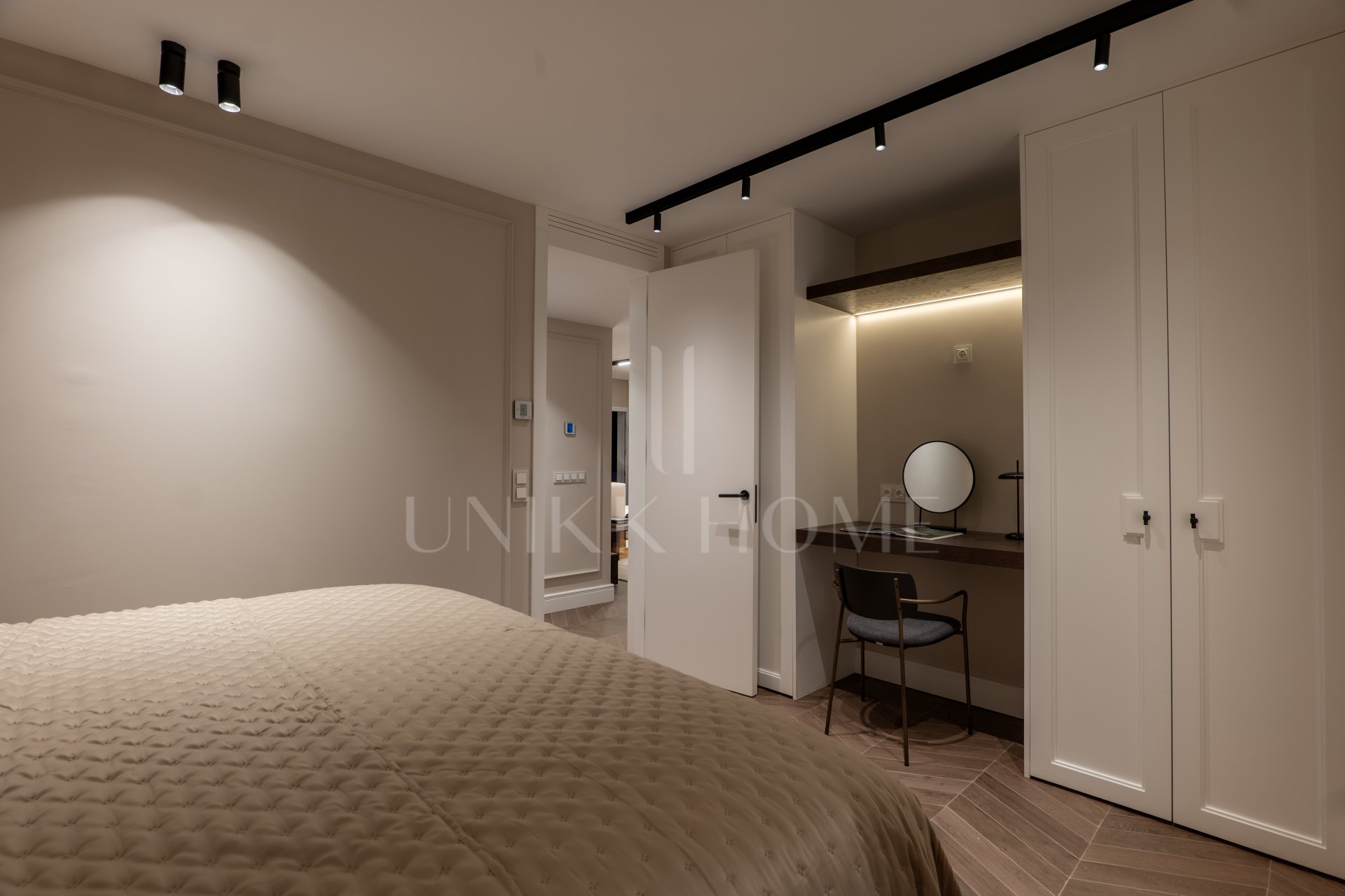 Vista Azul 4 - A Stylish Renovated 3-Bedroom South-Facing Penthouse with Stunning Sea & Mountain Views