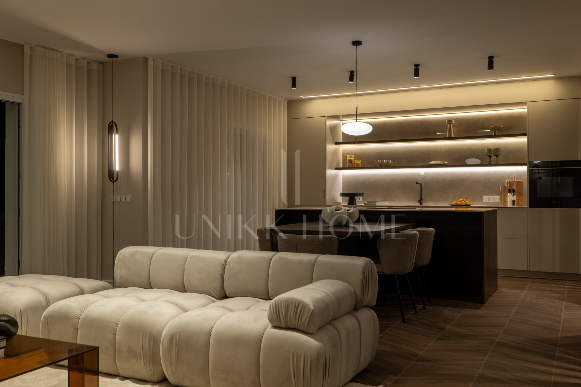 Vista Azul 4 - A Stylish Renovated 3-Bedroom South-Facing Penthouse with Stunning Sea & Mountain Views