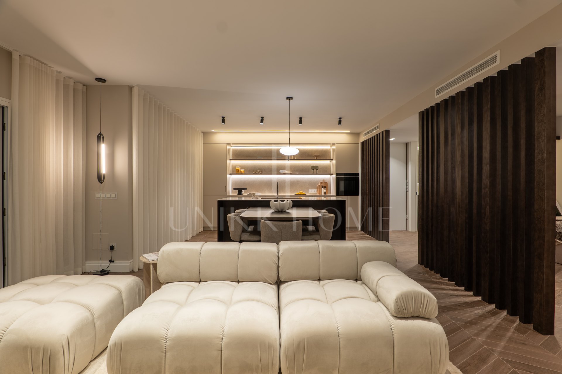 Vista Azul 4 - A Stylish Renovated 3-Bedroom South-Facing Penthouse with Stunning Sea & Mountain Views