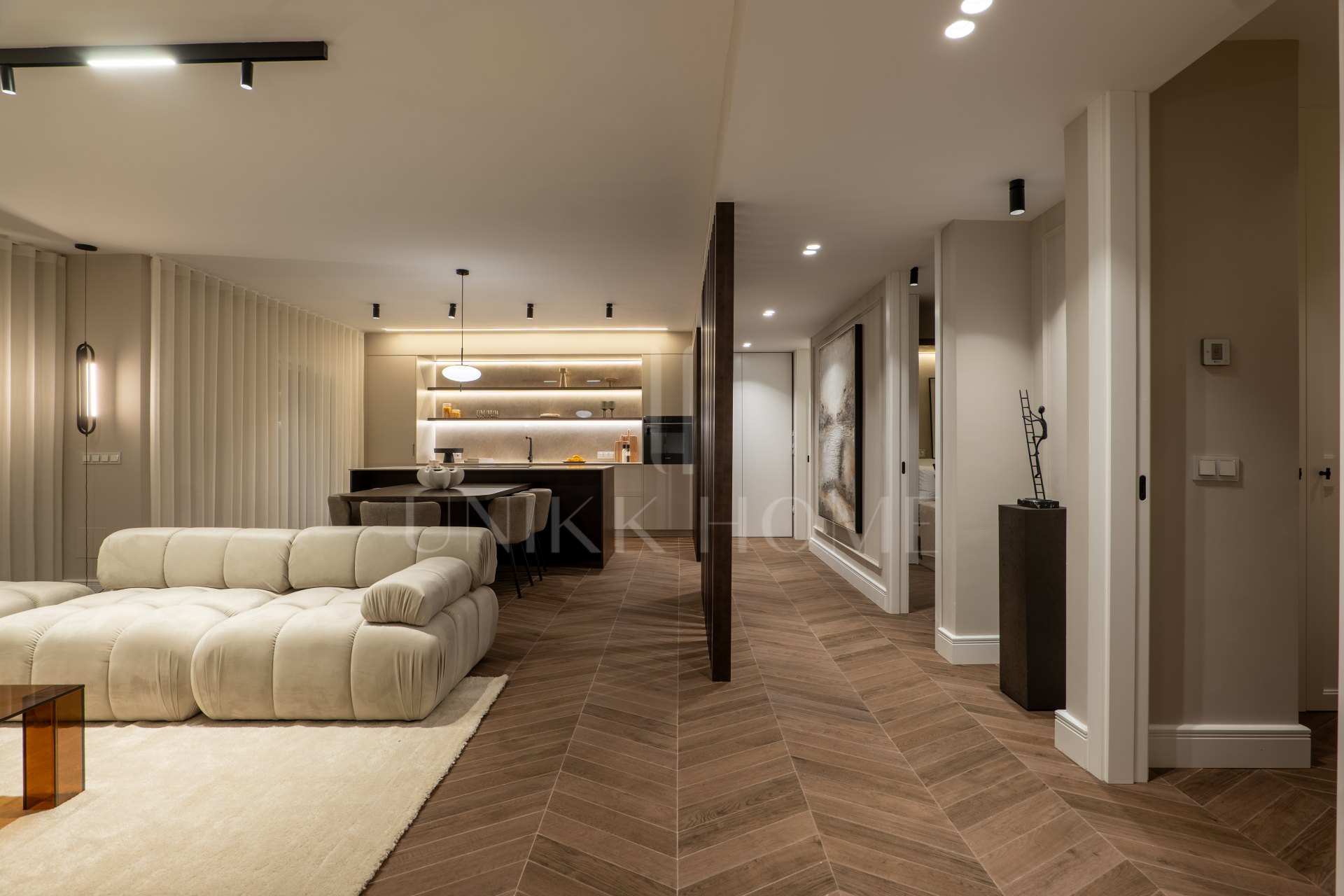 Vista Azul 4 - A Stylish Renovated 3-Bedroom South-Facing Penthouse with Stunning Sea & Mountain Views