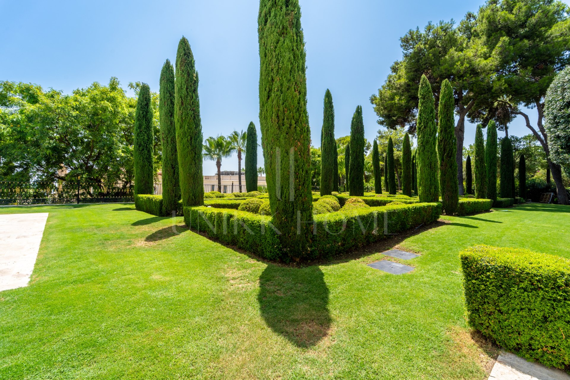 Rare Trophy Estate Situated on a Double Plot in Sierra Blanca
