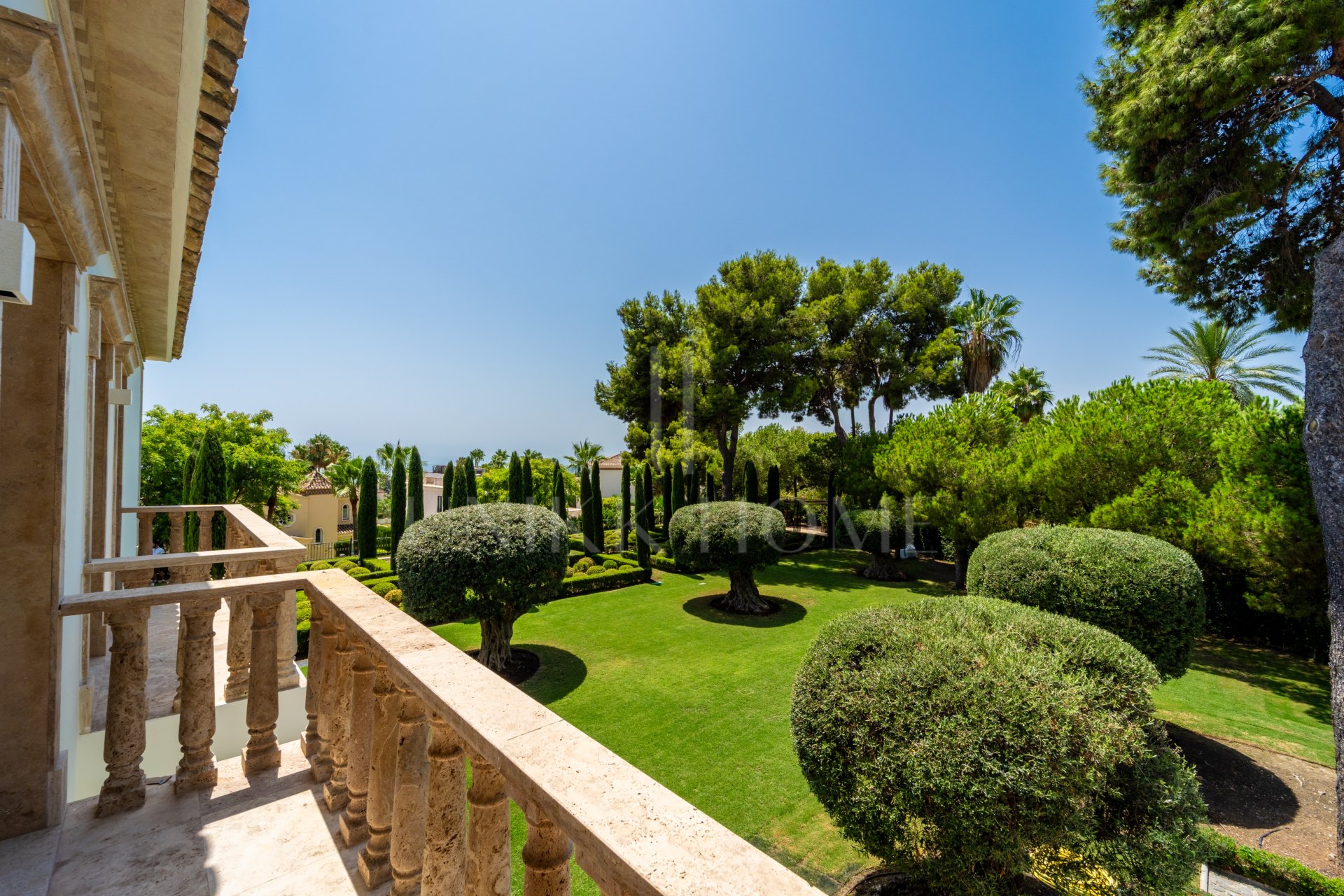 Rare Trophy Estate Situated on a Double Plot in Sierra Blanca
