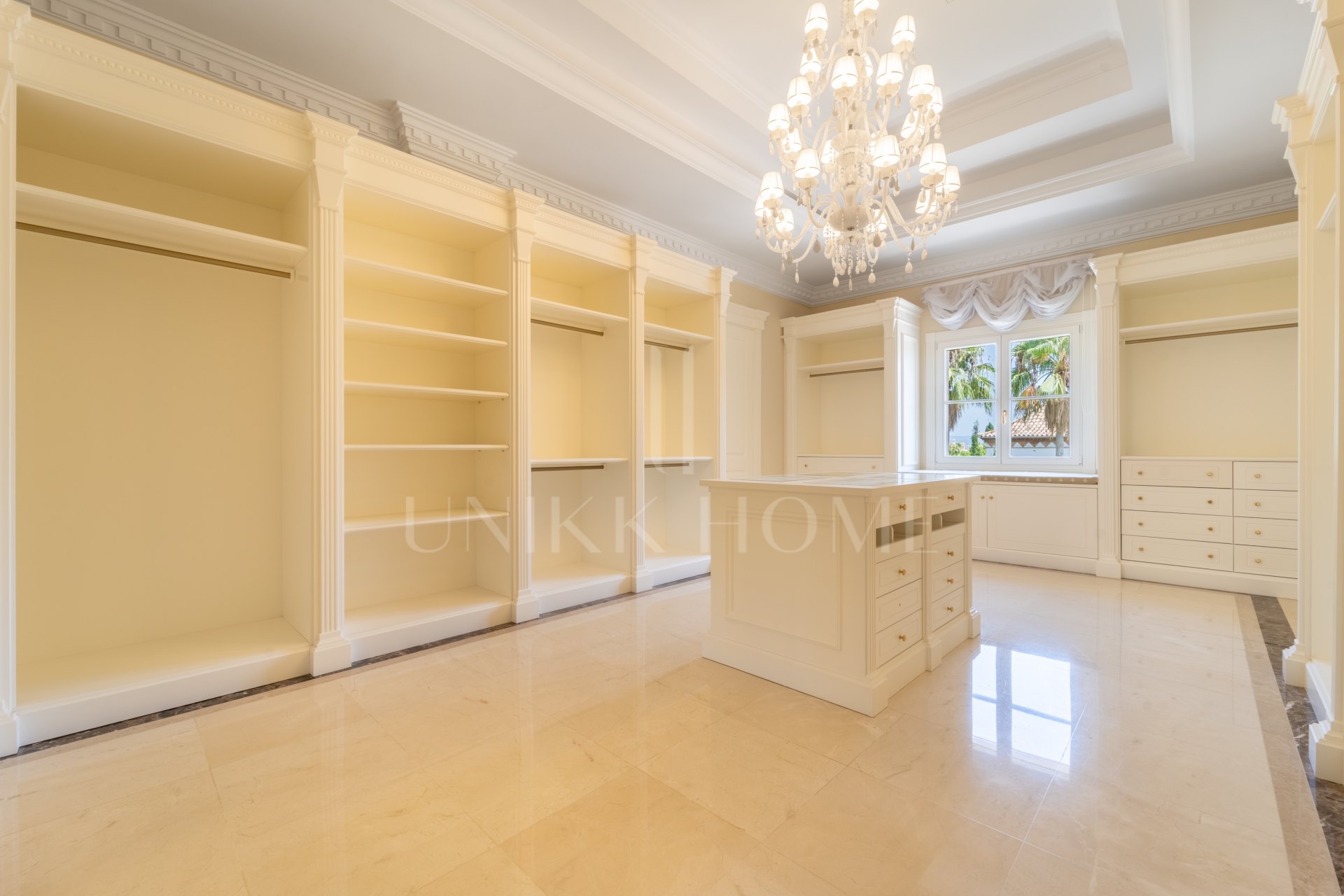 Rare Trophy Estate Situated on a Double Plot in Sierra Blanca
