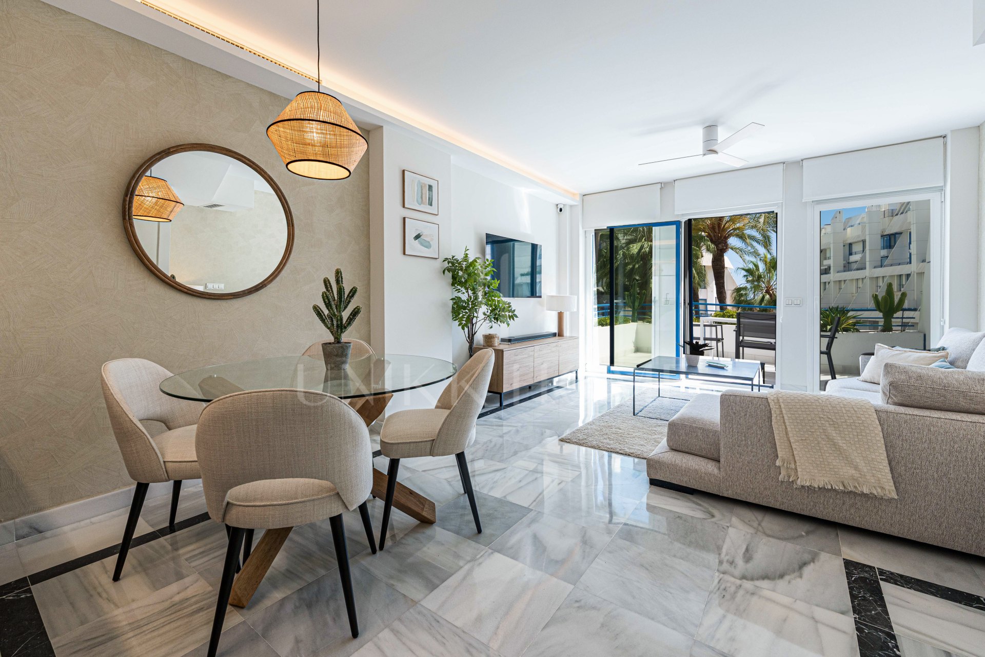 Marbella centro, apartamento dúplex completamente reformado en urbanización cerrada con 24 h seguridad