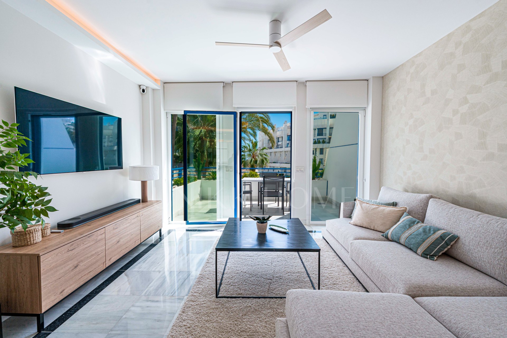 Marbella centro, apartamento dúplex completamente reformado en urbanización cerrada con 24 h seguridad