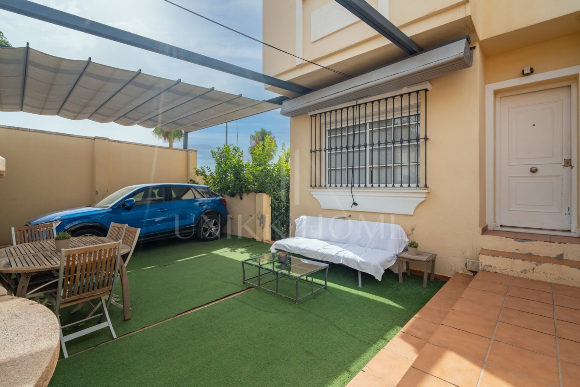 Semi-detached villa in Cártama with patio, sun terrace and communal pool. Live and enjoy every corner of your new home in Cártama!