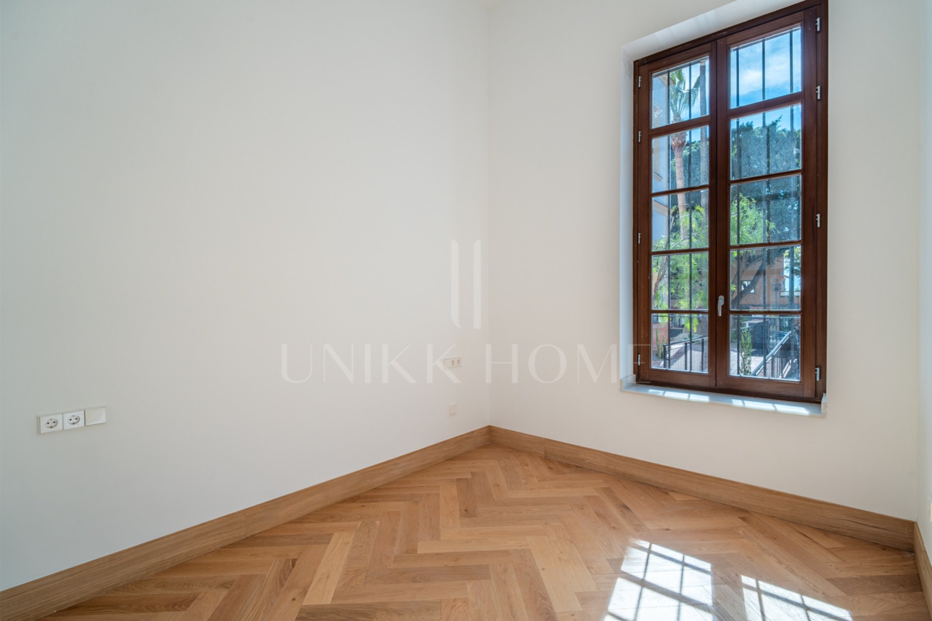 Presentamos un exclusivo apartamento tipo estudio con un baño completo, situado en una de las promociones más distinguidas de Málaga.