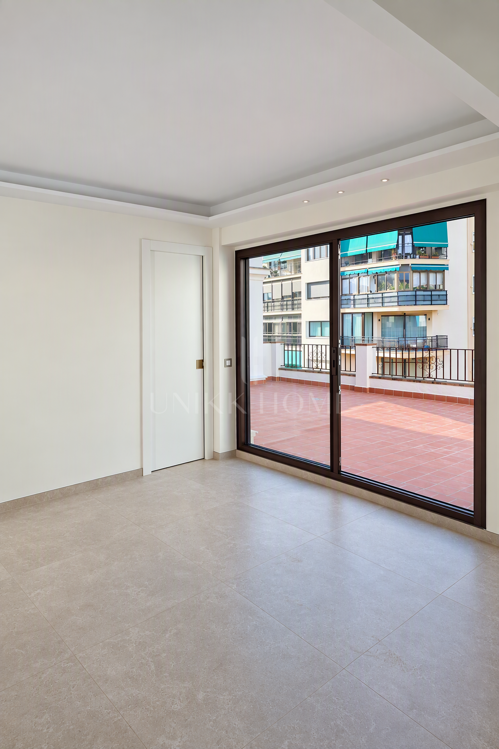 Bright Apartment with Large Terrace Near the Sea
