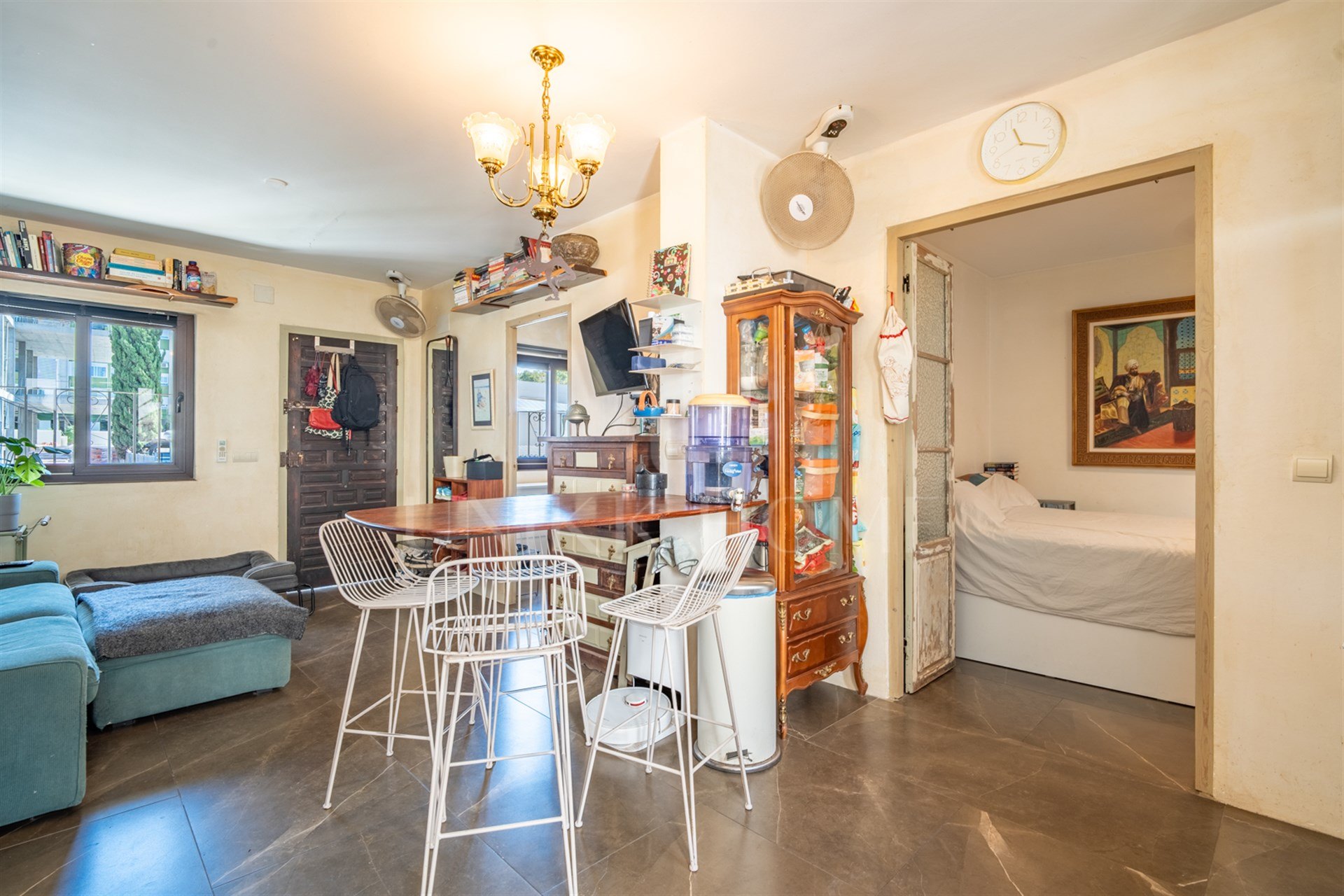 High-Yield Investment in El Palo: Townhouse with 2 Independent Units & Tourist Licenses