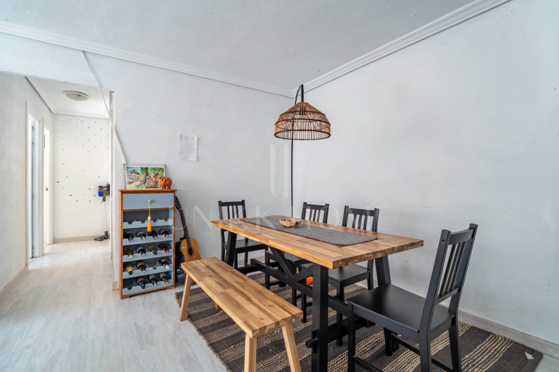 Opportunity in one of the most popular areas in Malaga! Fantastic house located in the area of Huelin, one of the most popular areas for its proximity to the sea and its excellent quality of life.