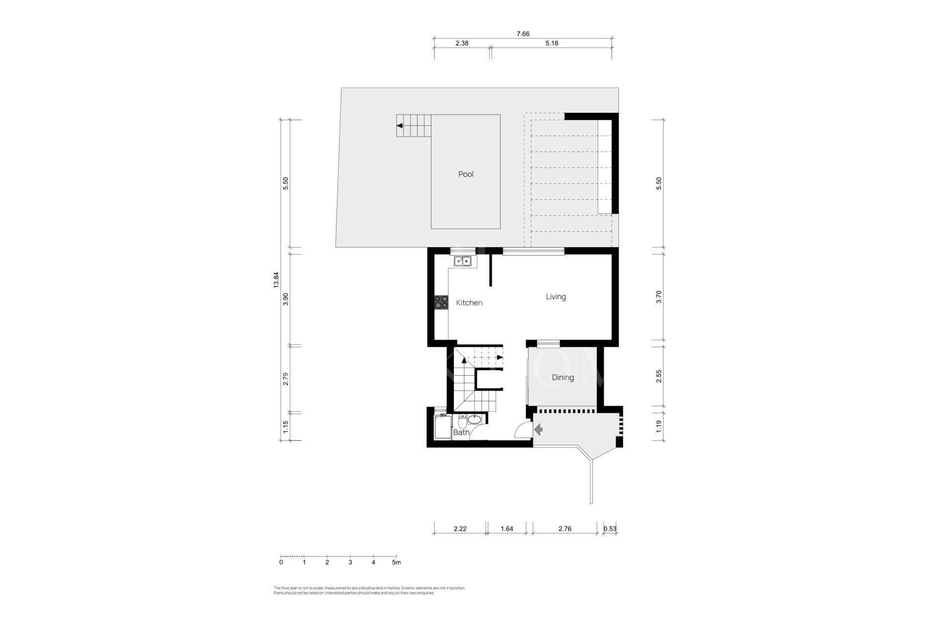 Esta elegante villa contemporánea, situada en una tranquila zona residencial de Málaga Este, se alza sobre una parcela de 370 m² y destaca por su diseño luminoso, funcional y sofisticado. La propiedad se distribuye en dos plantas más un amplio sótano, ofr