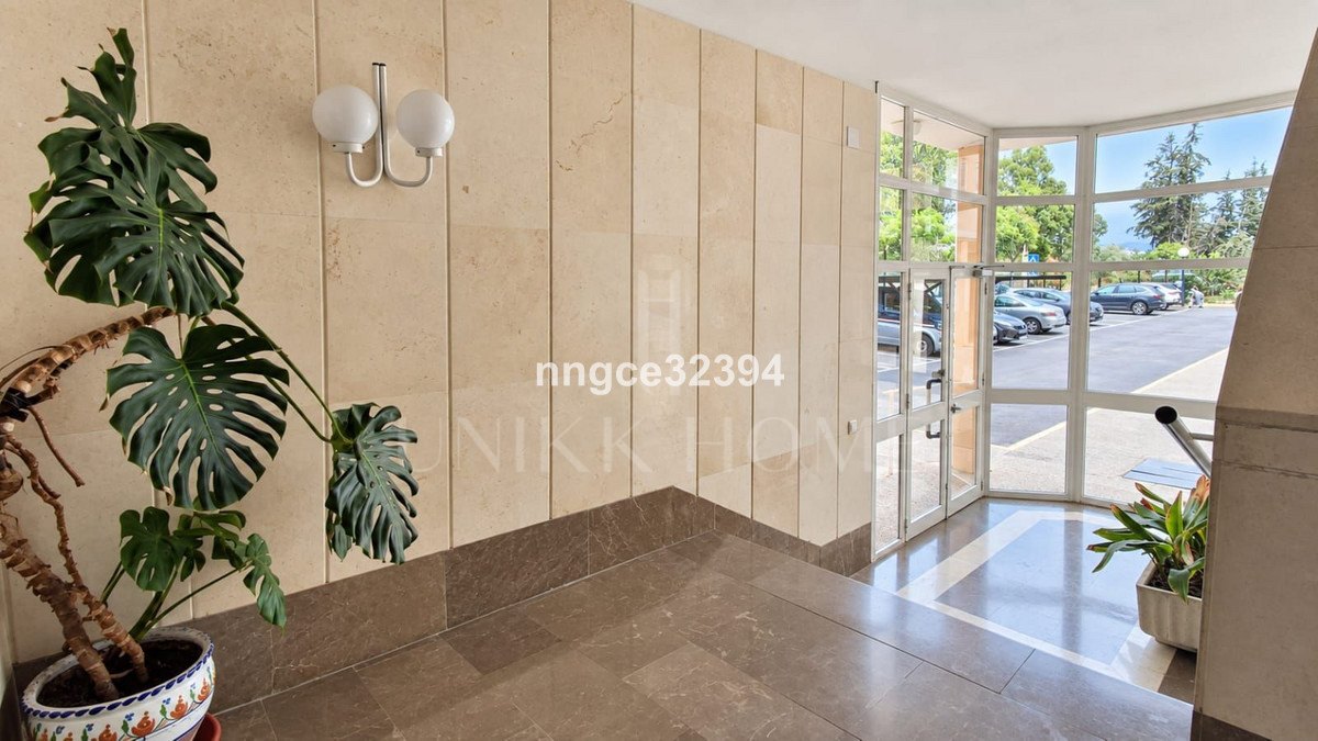 Renovado Turnkey 2-Bed End Apartment ¦ Selwo, Nueva Milla de Oro