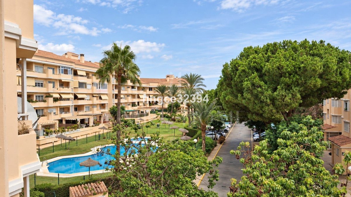 Renovado Turnkey 2-Bed End Apartment ¦ Selwo, Nueva Milla de Oro