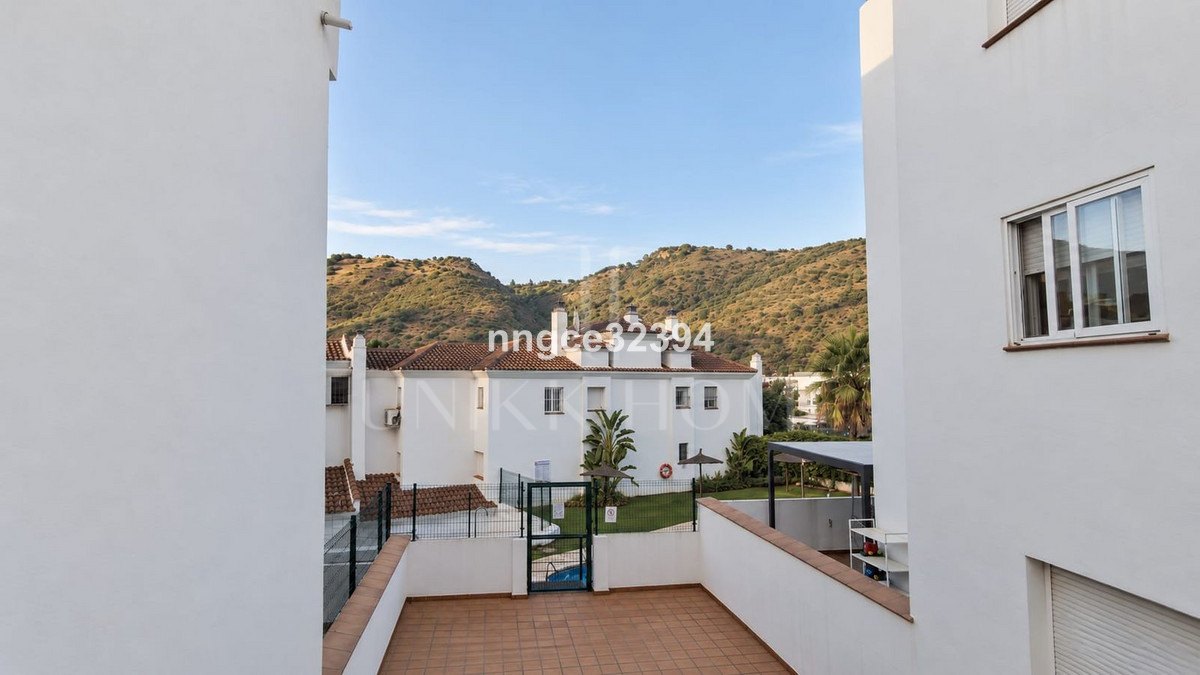 LARGE COVERED CORNER PATIO HOME | GARAGE | STORAGE | LIFT | POOL
