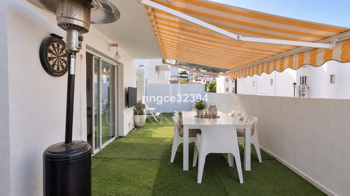 LARGE COVERED CORNER PATIO HOME | GARAGE | STORAGE | LIFT | POOL