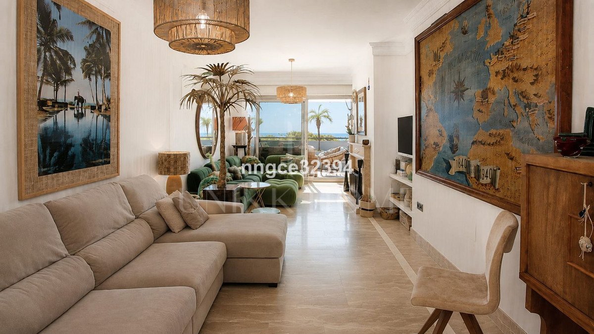 Apartamento de 2 dormitorios con vistas al mar en Sierra Blanca, a 5 minutos de Marbella Milla de Oro