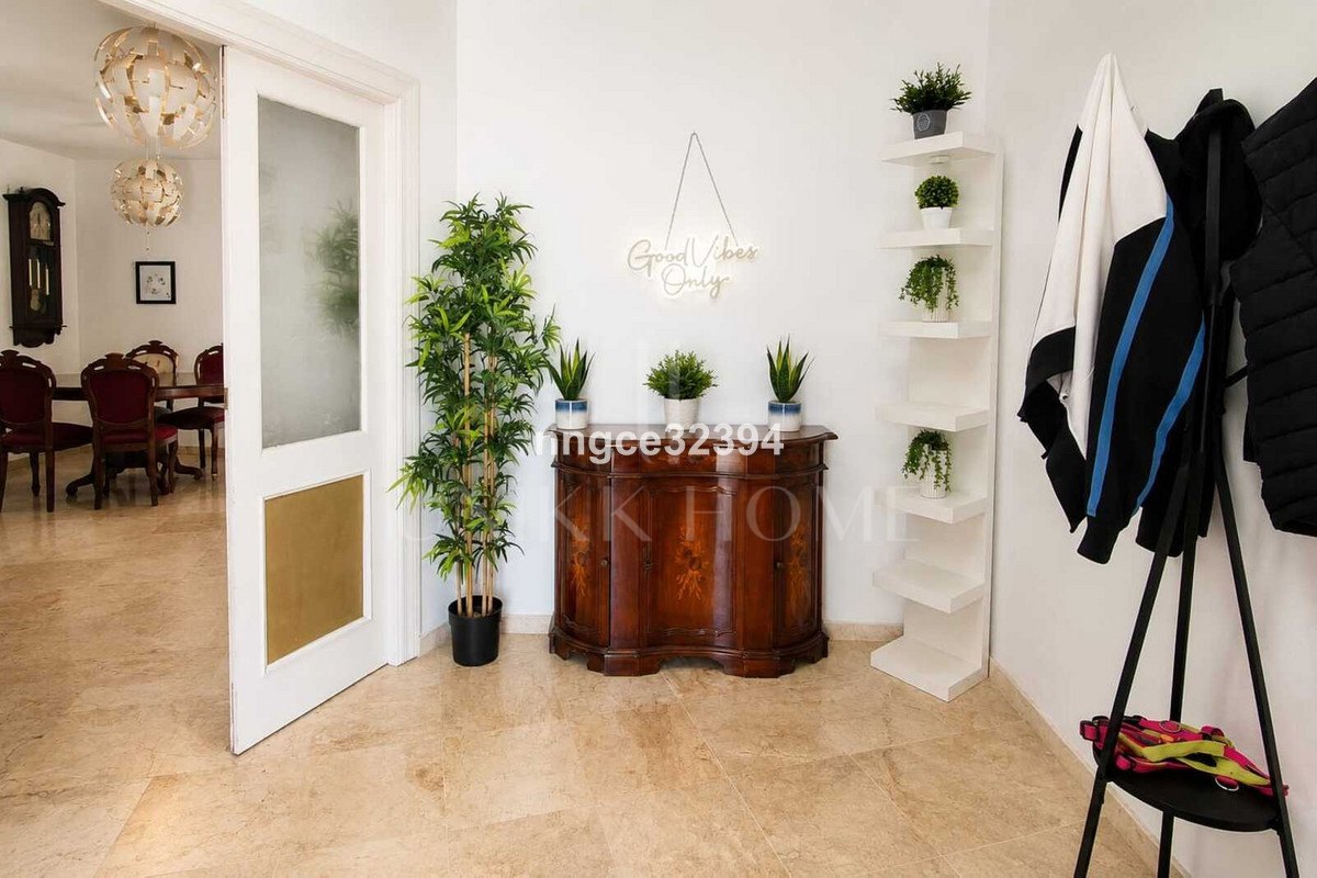 Licencia turística Permitida Atico de 5 habitaciones con suites invitadas & amp; terrazas 360° – El Paraíso, Nueva Milla de Oro