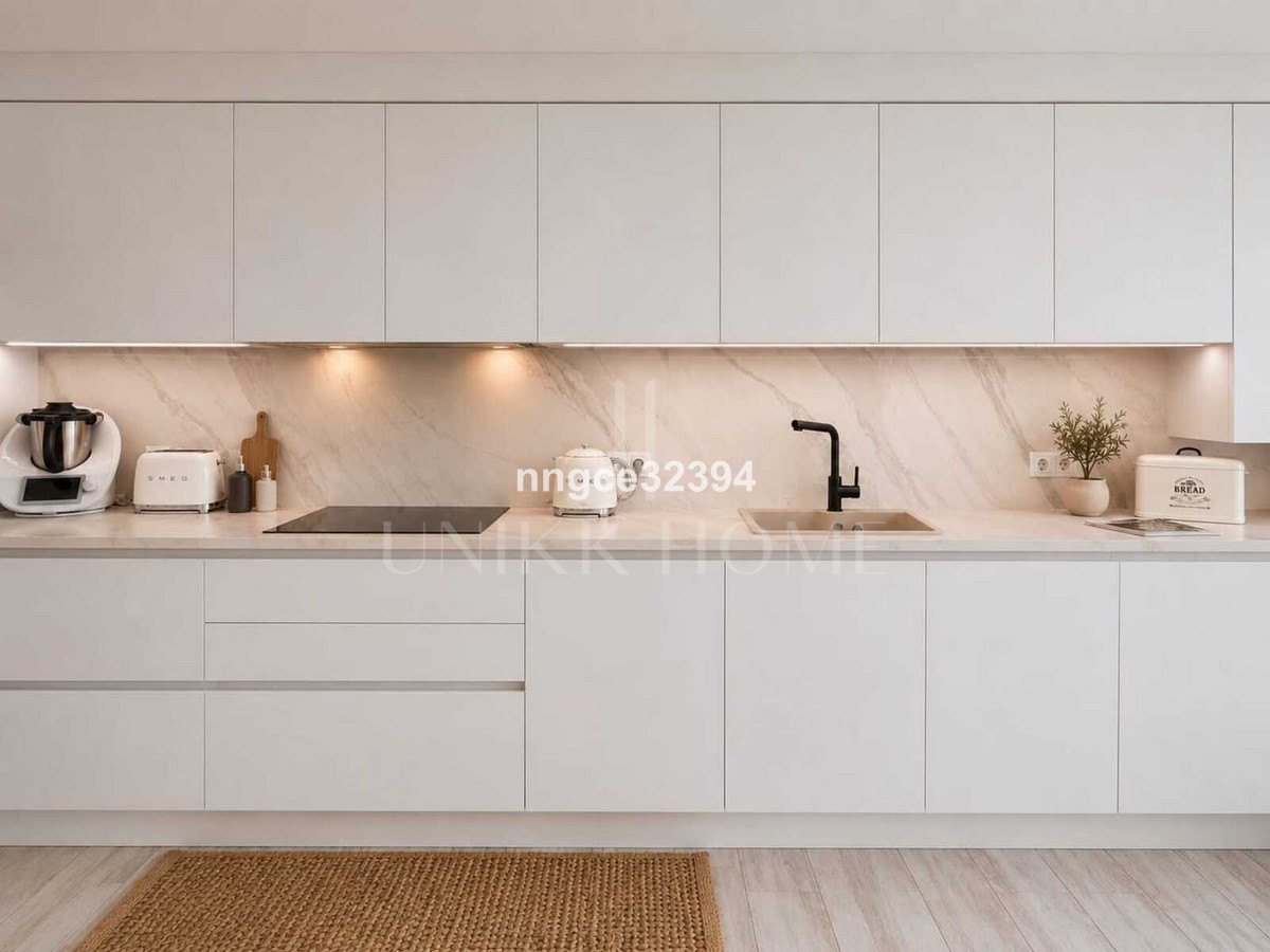 Fully Renovated Beachfront Townhouse | Designer Kitchen | Private Garden | Rooftop Sea Views