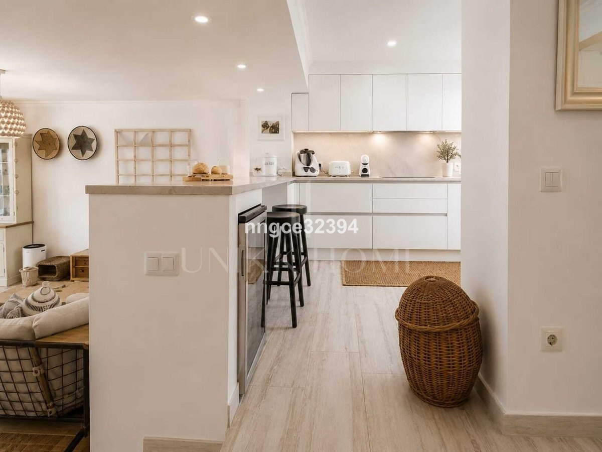 Fully Renovated Beachfront Townhouse | Designer Kitchen | Private Garden | Rooftop Sea Views