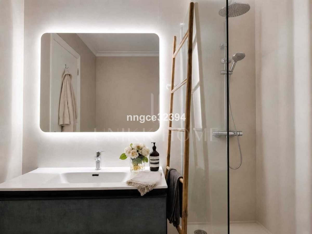 Fully Renovated Beachfront Townhouse | Designer Kitchen | Private Garden | Rooftop Sea Views