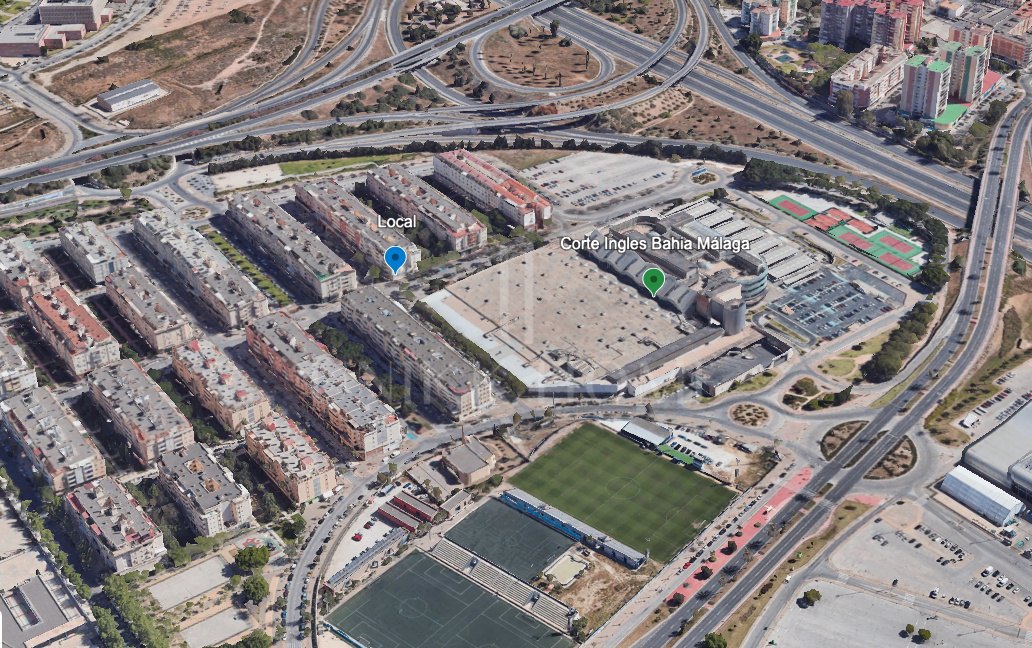 138 m² Corner Commercial Unit with Residential Conversion Potential, Cortijo Alto Málaga