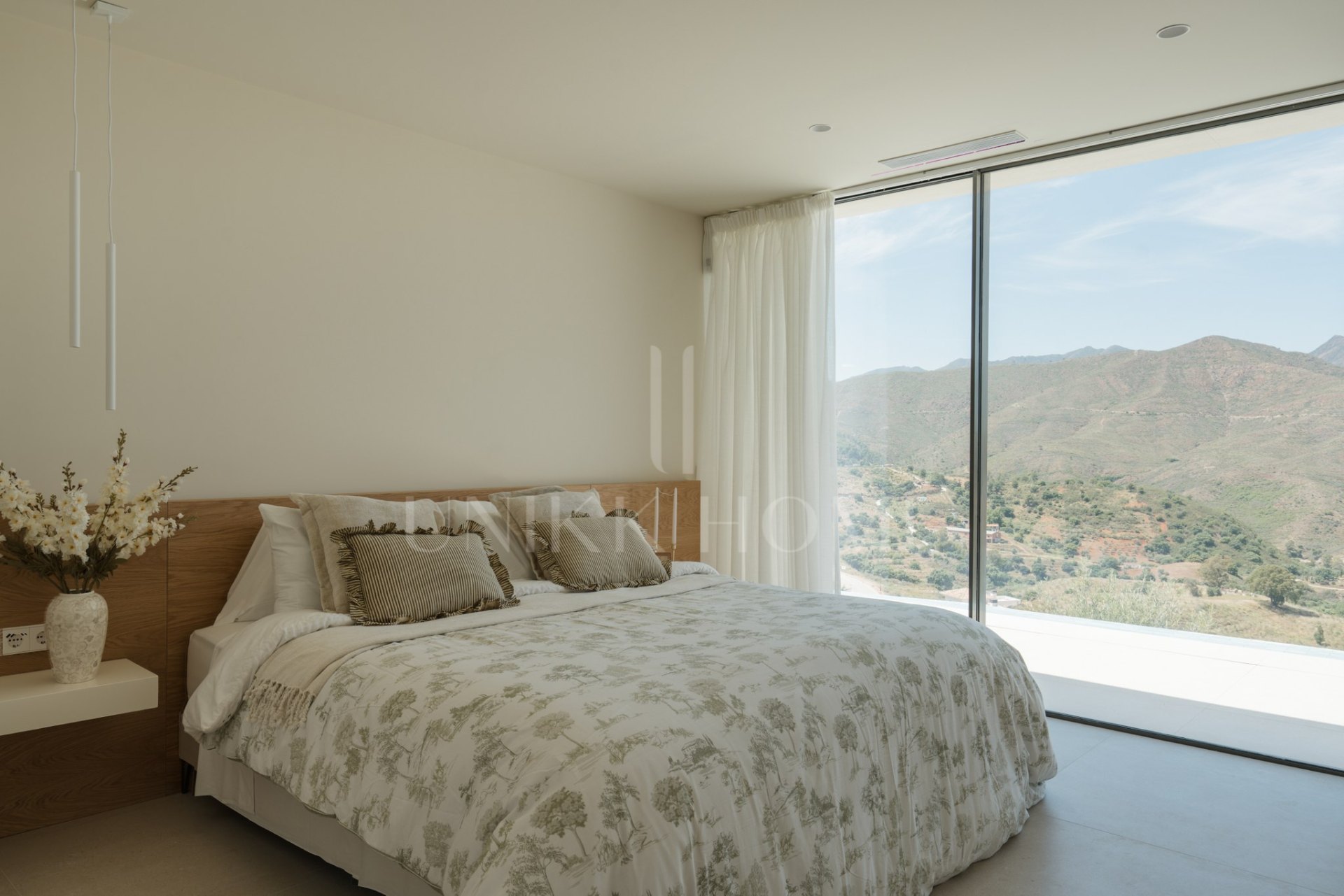 Villa de diseño con vistas panorámicas en La Cala Golf