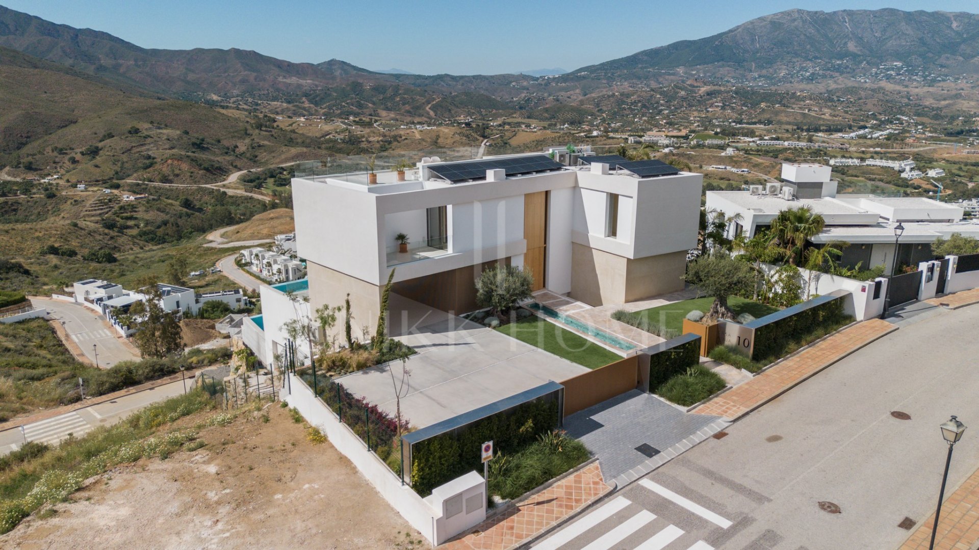 Villa de diseño con vistas panorámicas en La Cala Golf