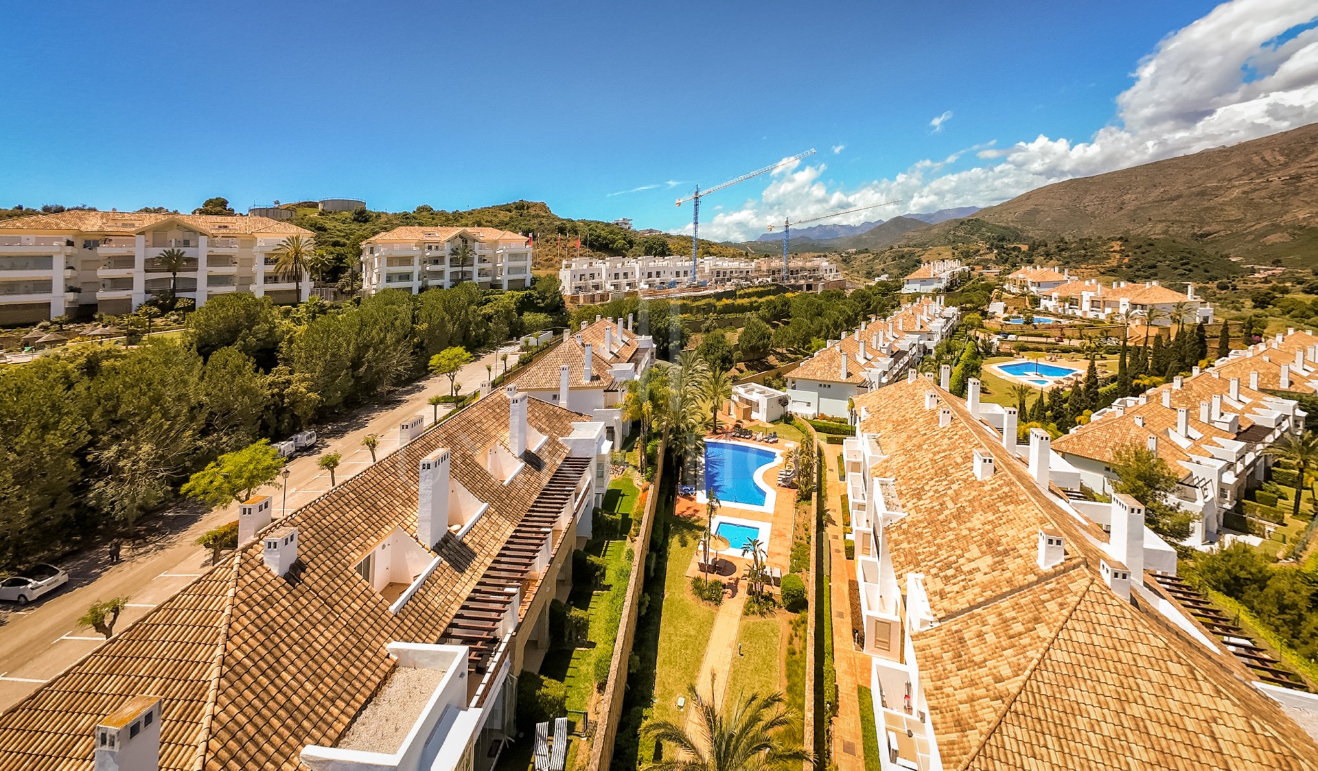Elegant Townhouse with Golf Views in the Prestigious La Cala Golf, Mijas