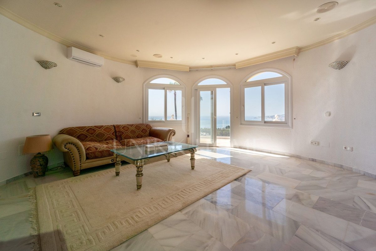 FANTASTICA VILLA A 20 MINUTOS DE MARBELLA