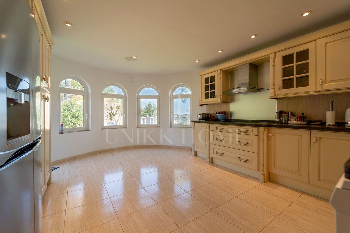 FANTASTICA VILLA A 20 MINUTOS DE MARBELLA