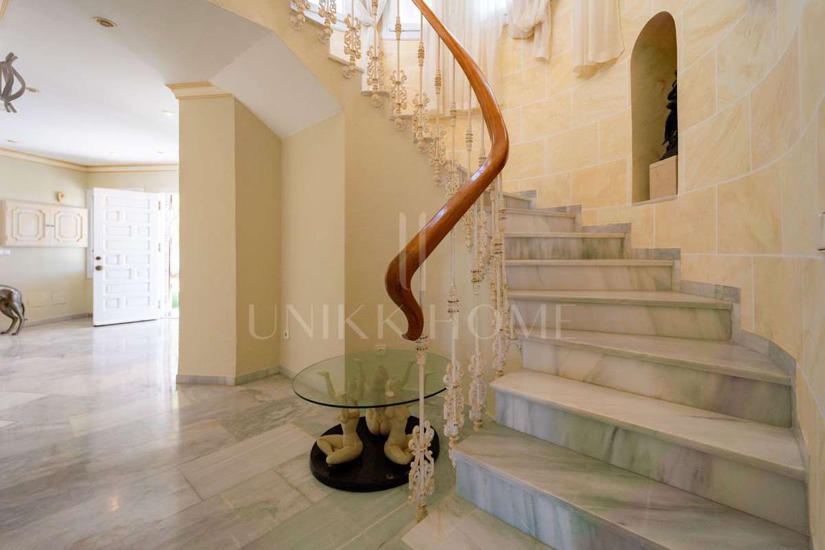 FANTASTICA VILLA A 20 MINUTOS DE MARBELLA