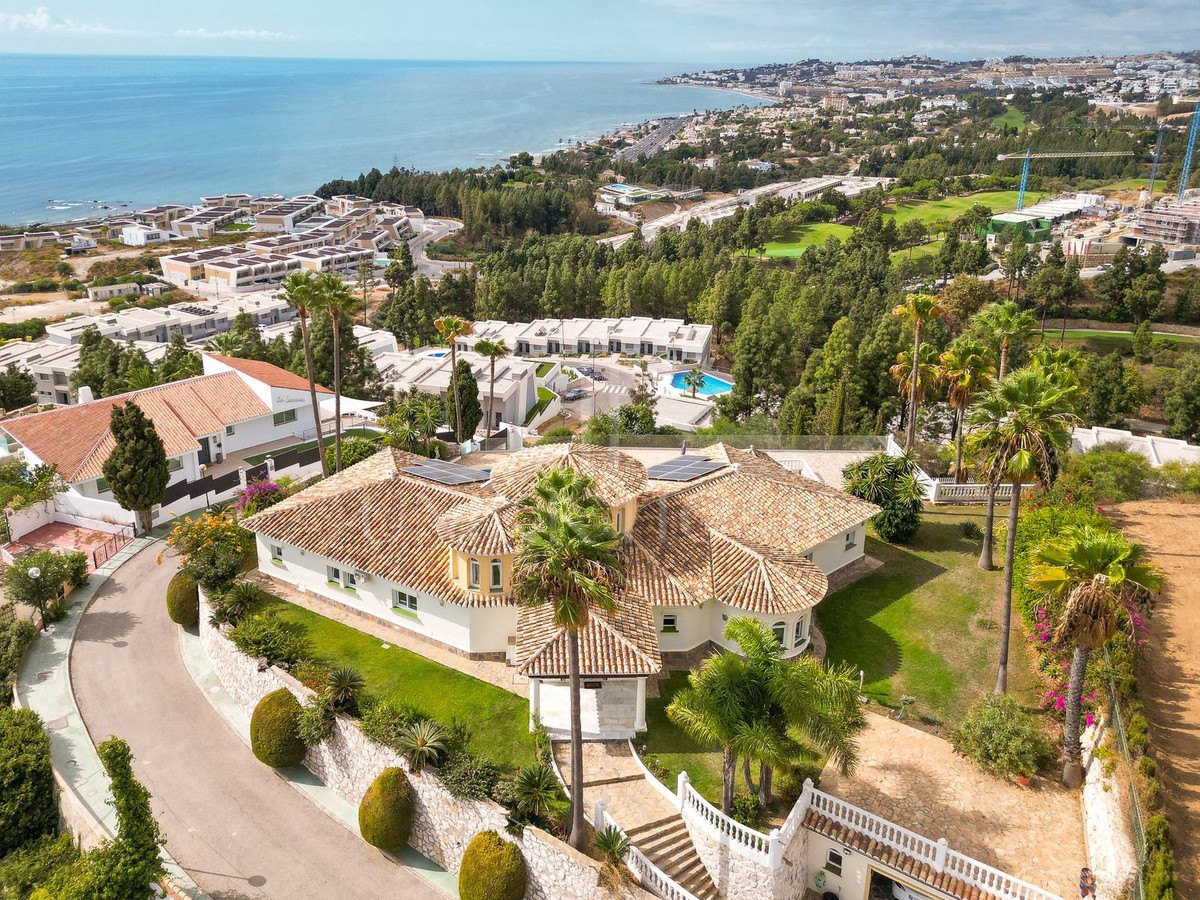 FANTASTICA VILLA A 20 MINUTOS DE MARBELLA