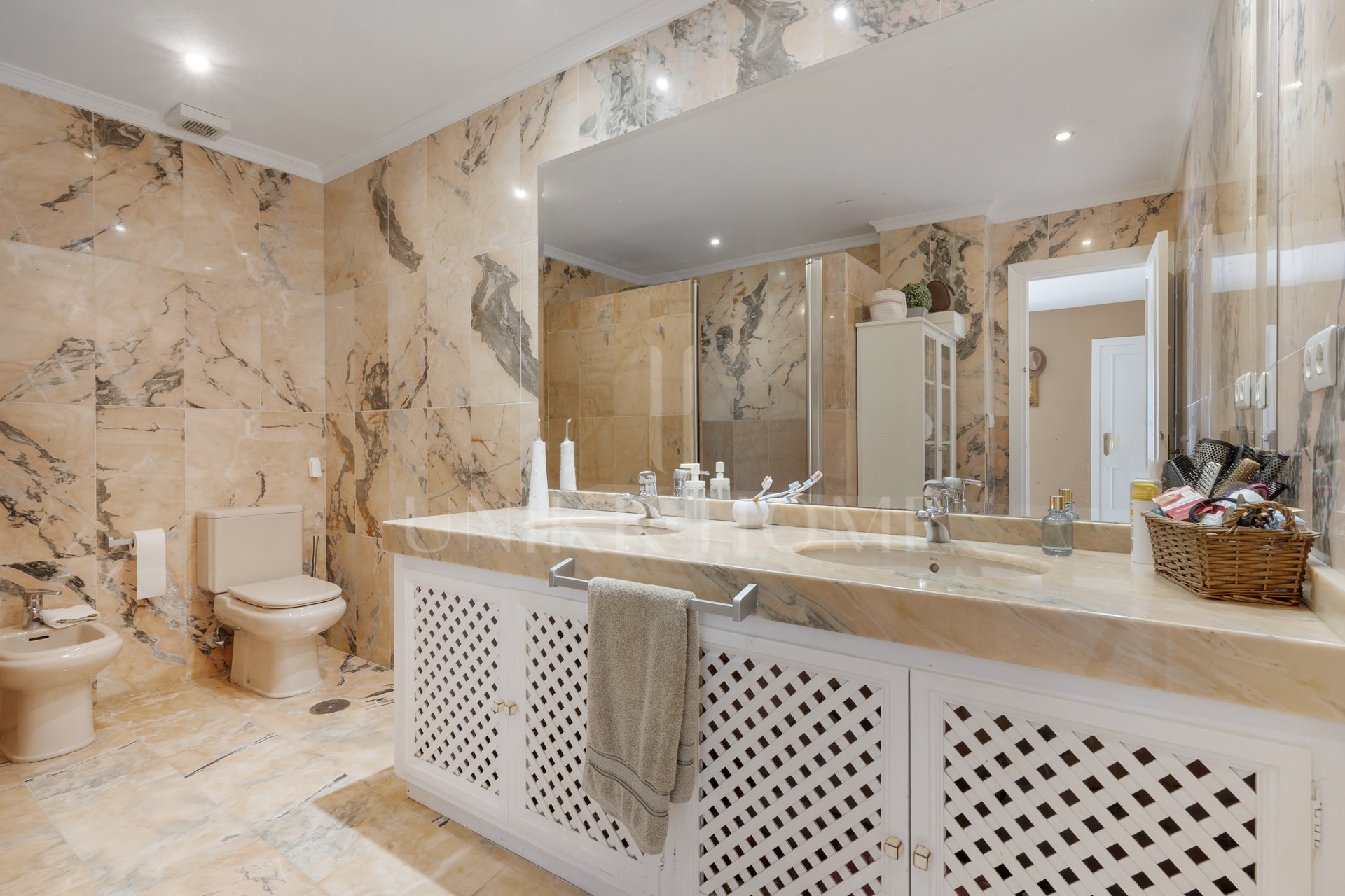 WALKING DISTANCE PUERTO BANUS