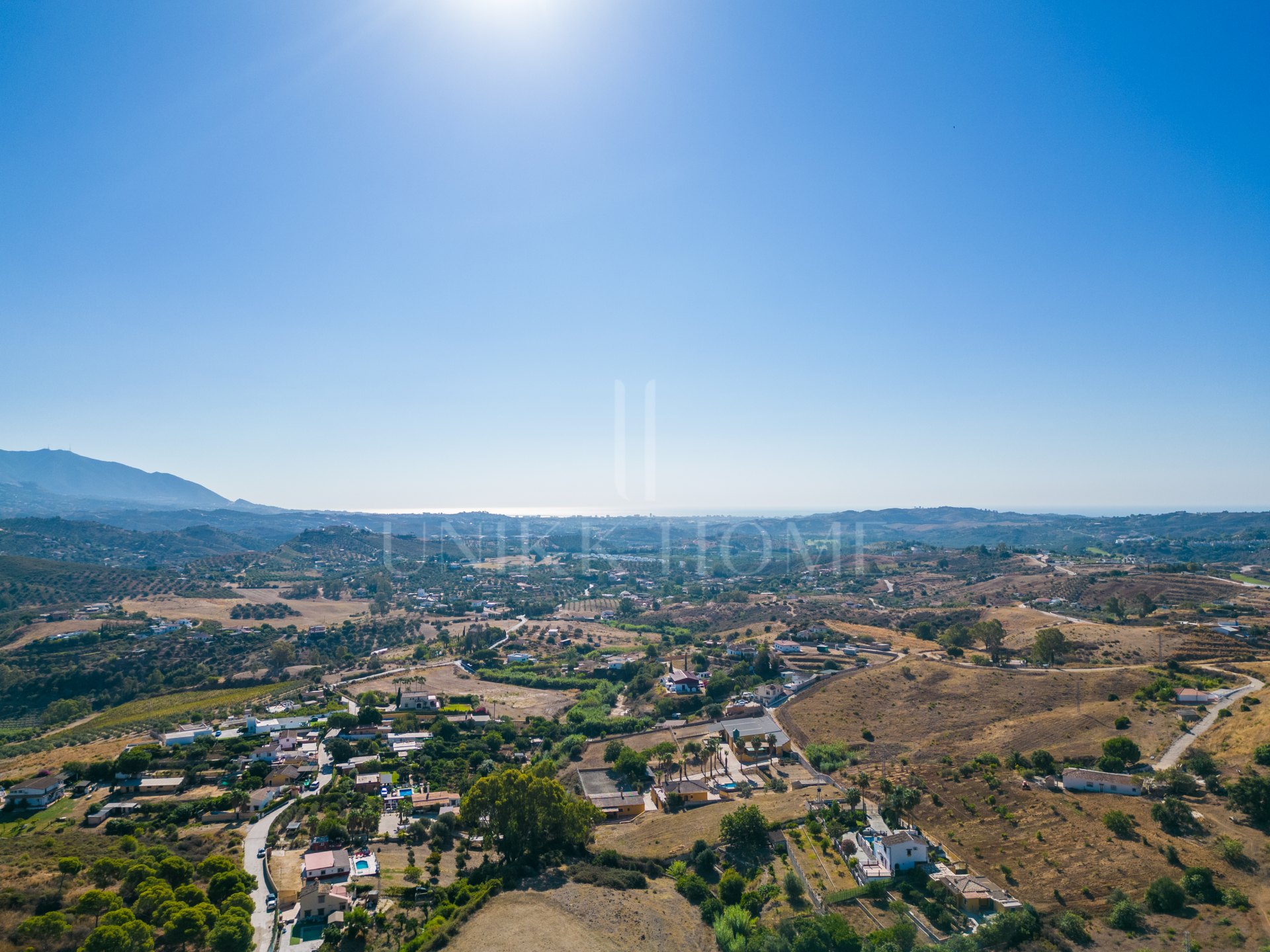 AMAZING EQUESTRIAN PROPERTY 15 MINUTES FROM THE BEACH