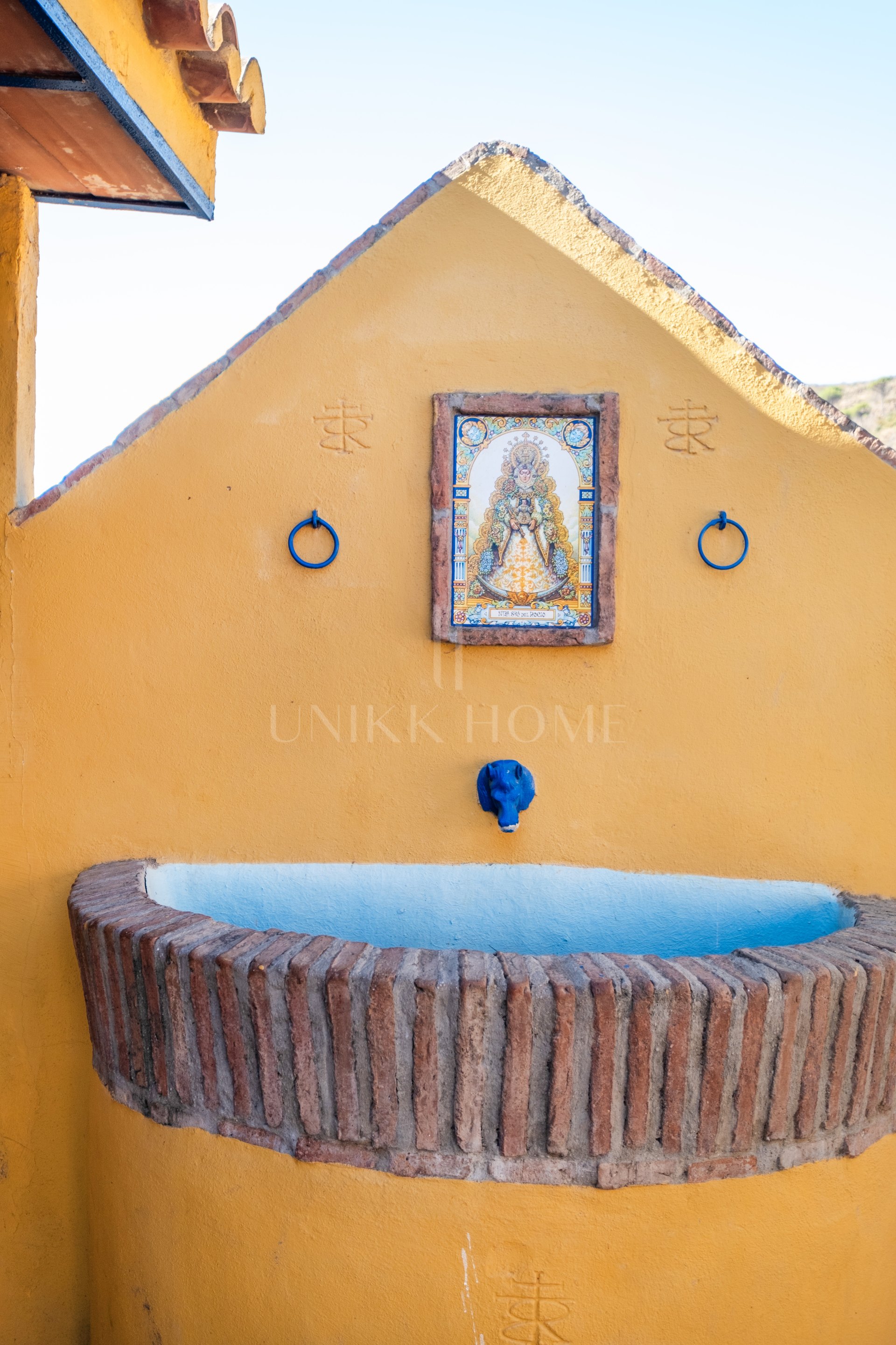AMAZING EQUESTRIAN PROPERTY 15 MINUTES FROM THE BEACH