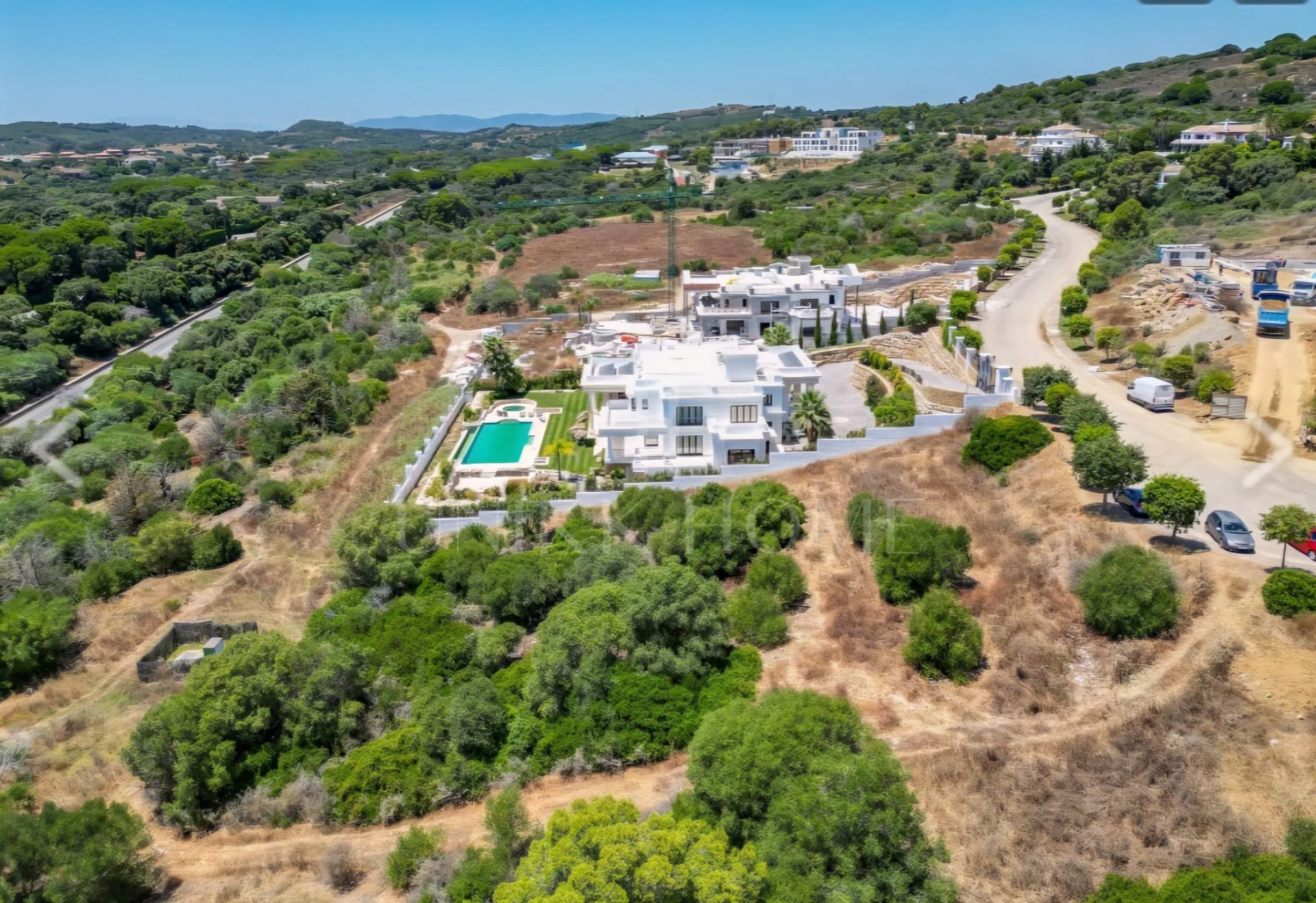 INCREÍBLE PARCELA EN VENTA CON PROYECTO, PERMISO DE CONSTRUCCIÓN Y VISTAS AL MAR EN SOTOGRANDE