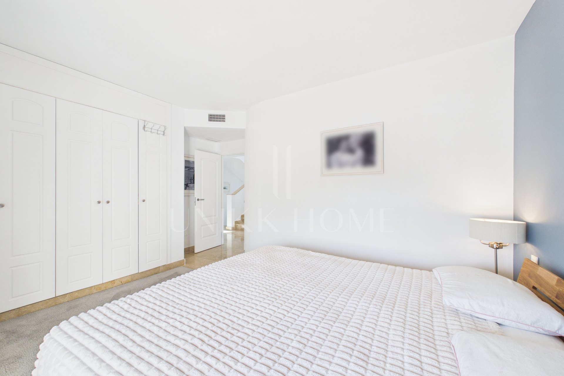 Stunning townhouse next to the prestigious La Hacienda Alcaidesa Golf