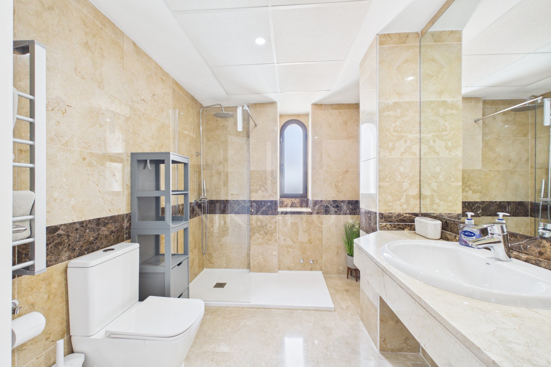 Stunning townhouse next to the prestigious La Hacienda Alcaidesa Golf