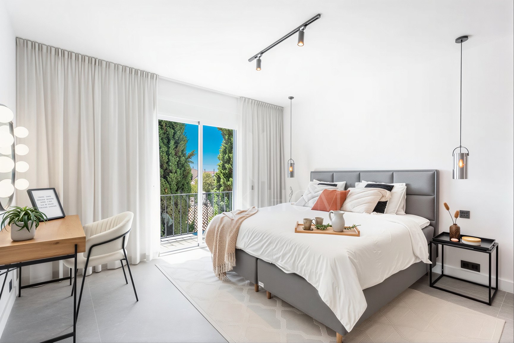 Fully renovated 3-bedroom apartment in urb Los Almendros, Benahavís
