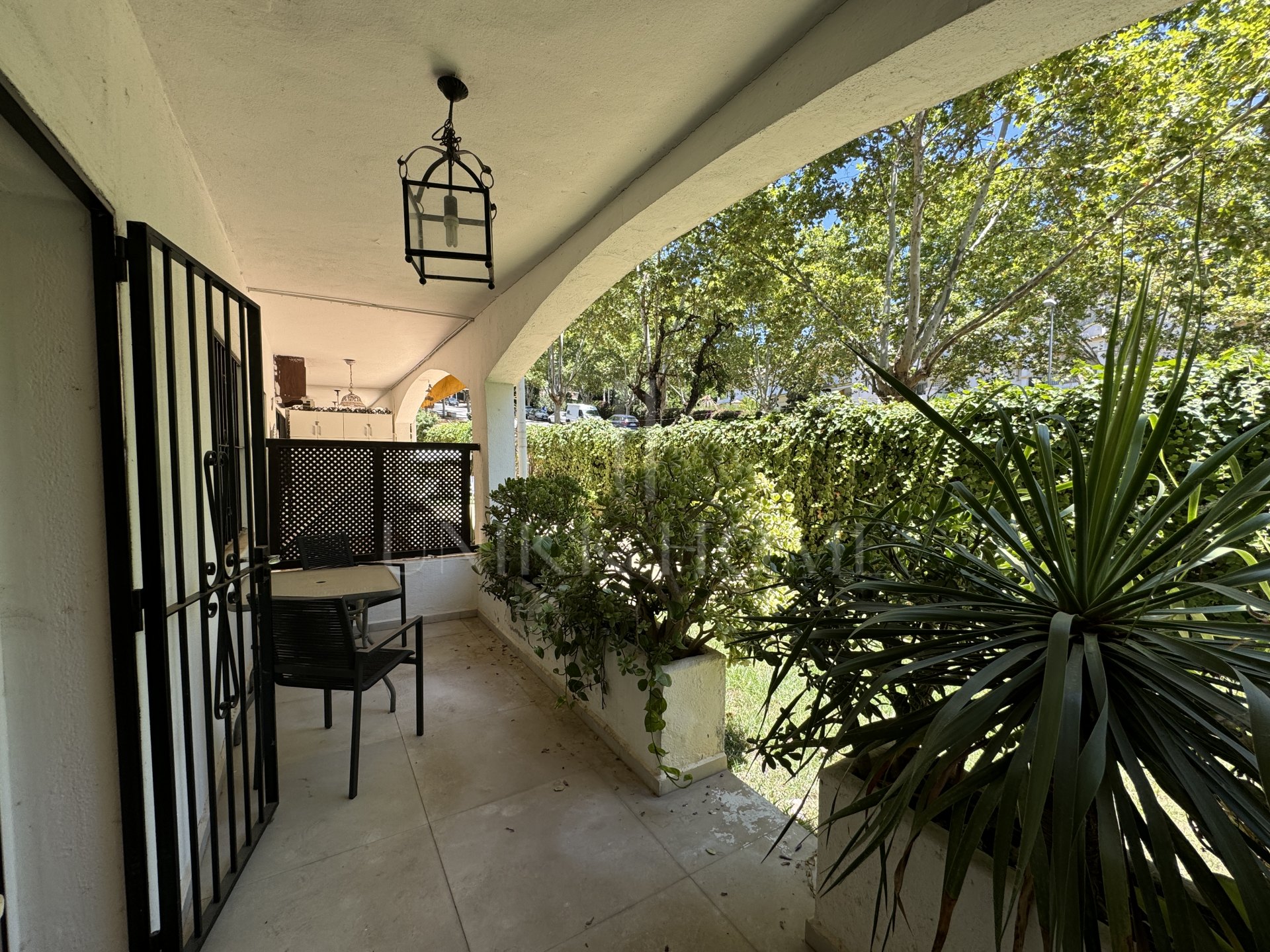 Ground Floor apartment with Golden Mile Garden