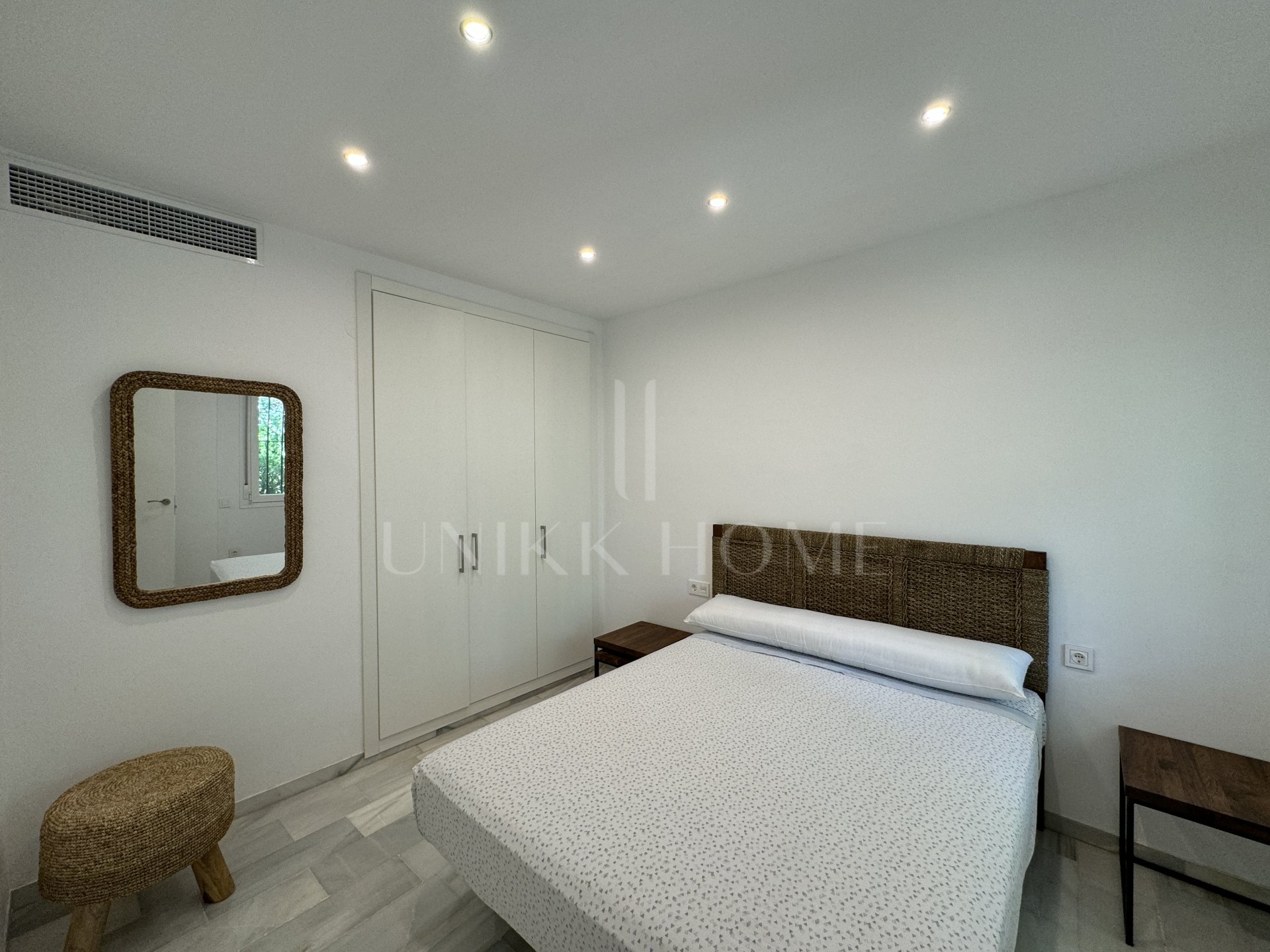 Ground Floor apartment with Golden Mile Garden