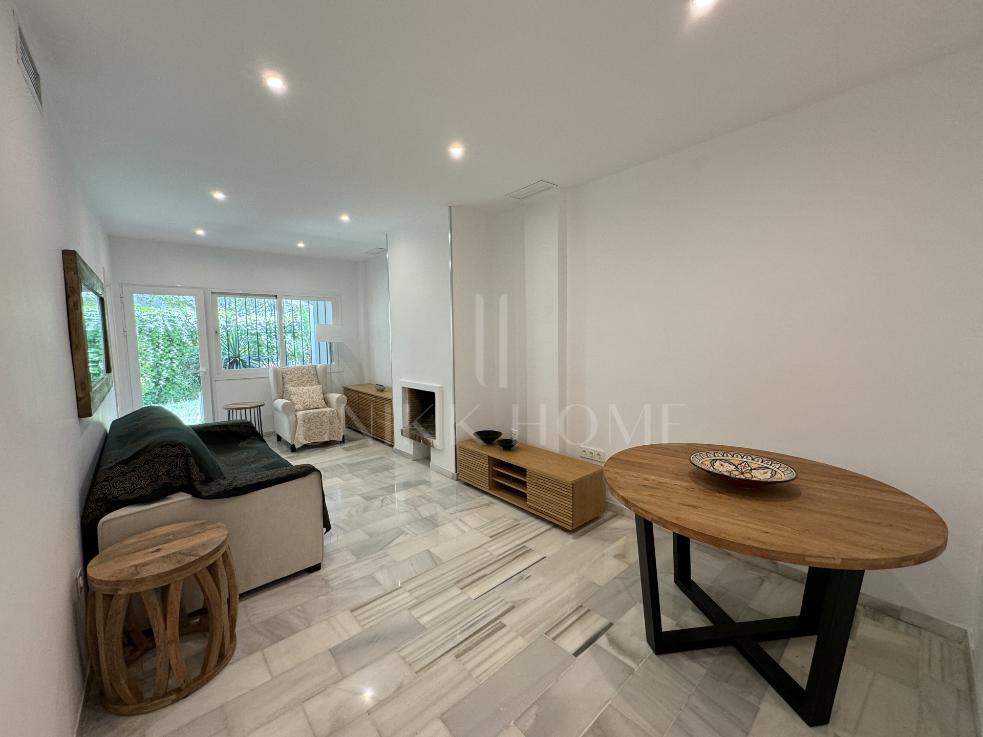 Ground Floor apartment with Golden Mile Garden