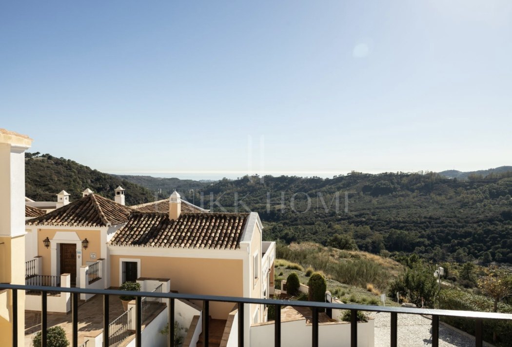 Casa adosada idílica con vistas al mar en Monte Mayor, Benahavís