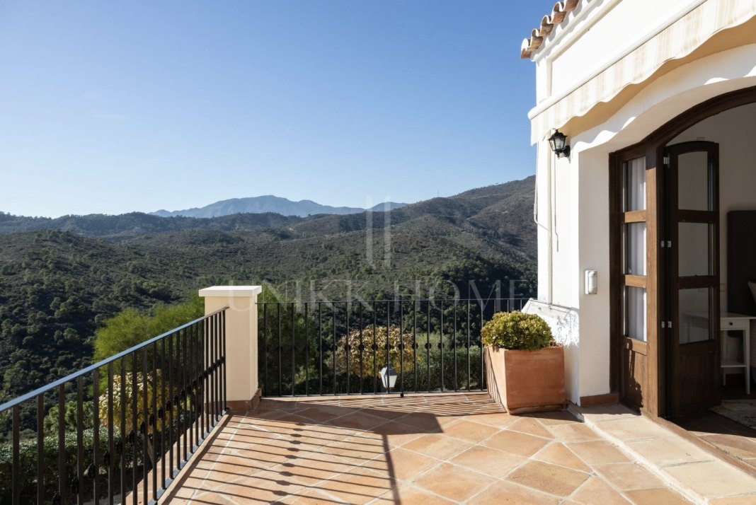 Casa adosada idílica con vistas al mar en Monte Mayor, Benahavís