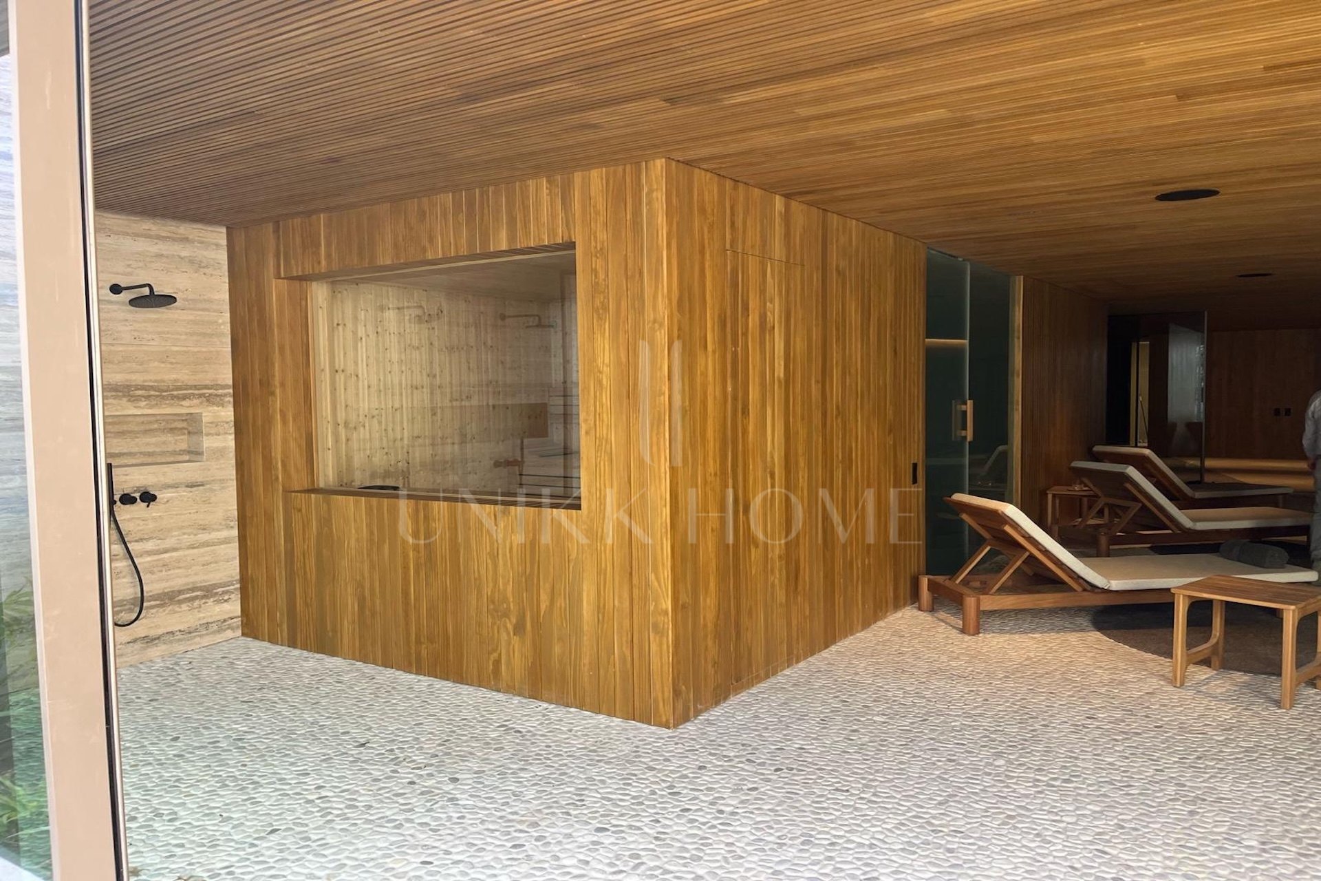 Stunning & Stylish Contemporary Turn Key New Villa, West Estepona