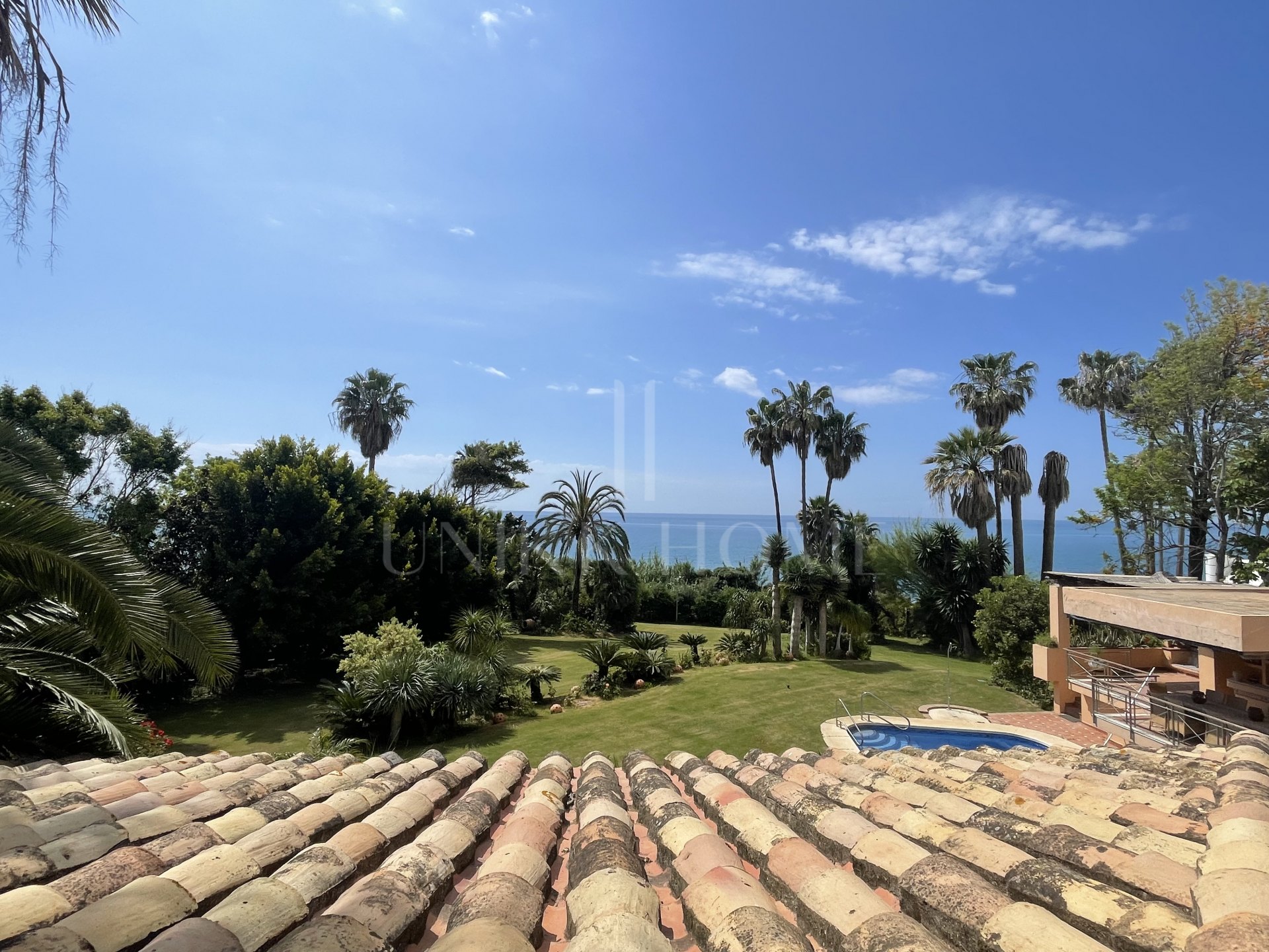 Frontline beach villa, New Golden Mile, Estepona