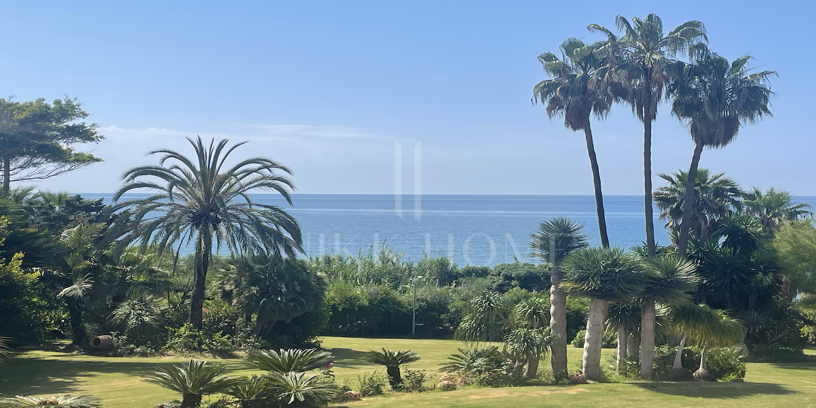 Frontline beach villa, New Golden Mile, Estepona